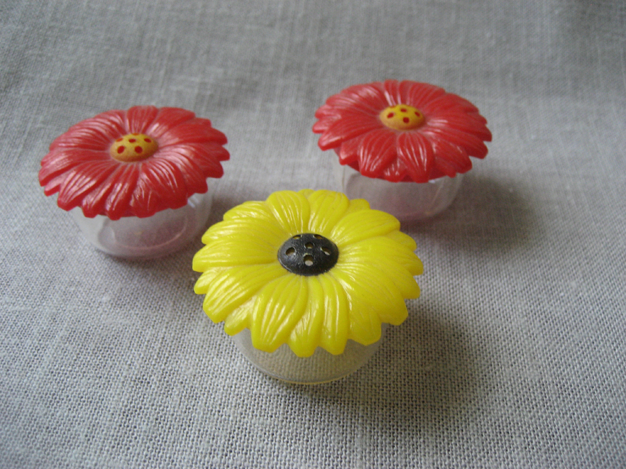 Plastic Flower Salt and Pepper Shakers