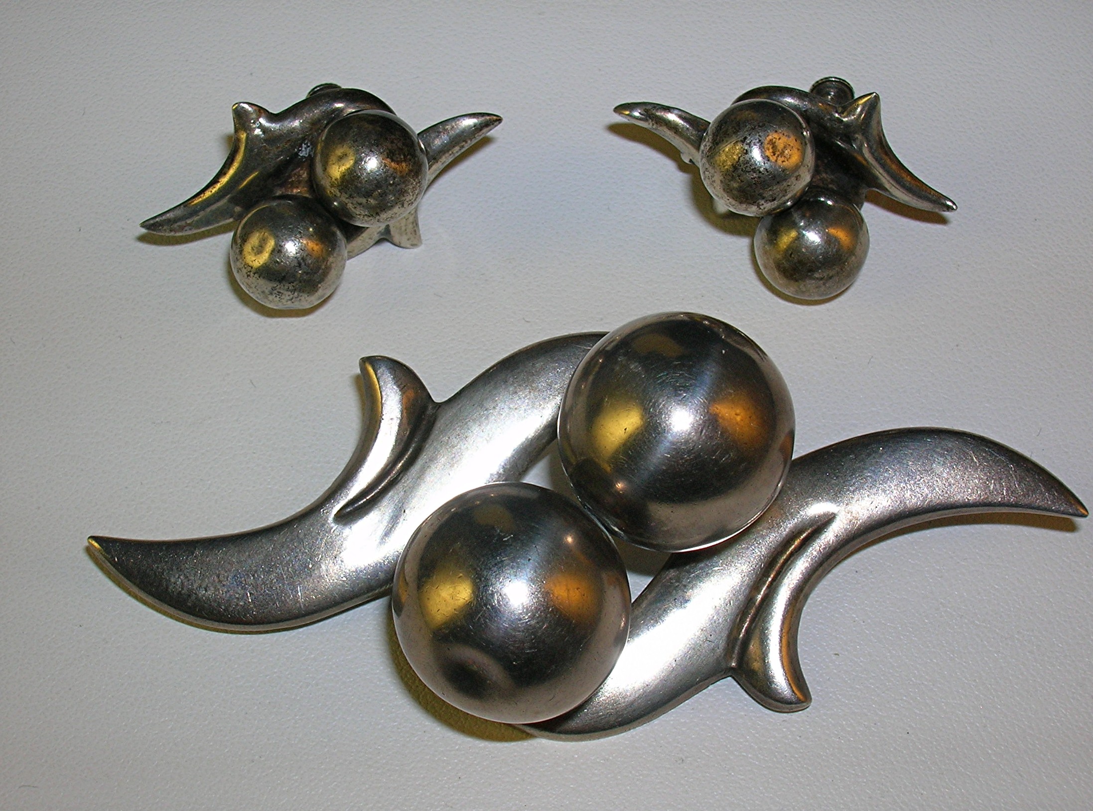 Taxco  Mexico Silver Brooch and Earrings 40s - 50