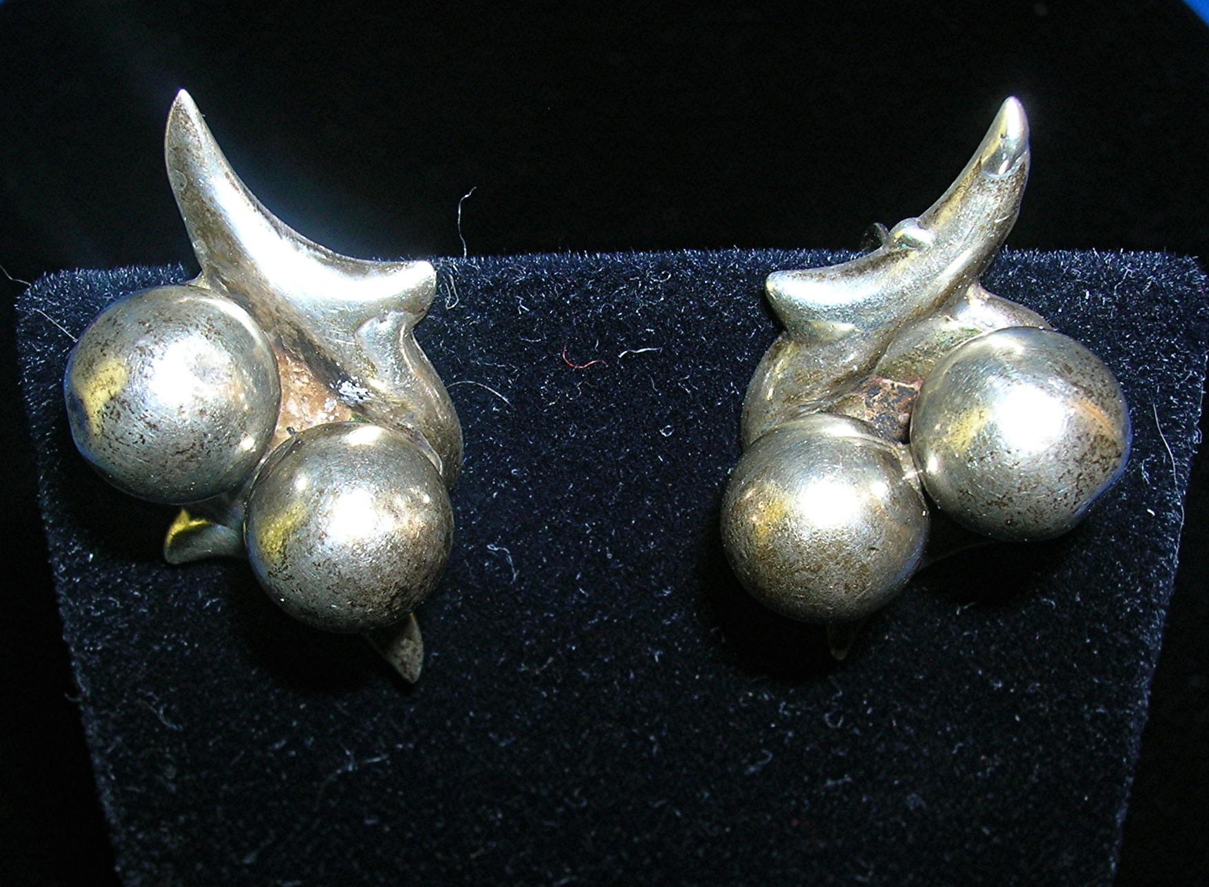 Taxco  Mexico Silver Brooch and Earrings 40s - 50