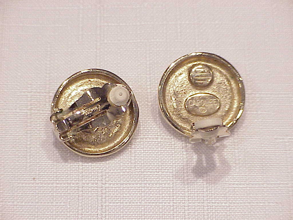 Carolee Gold Tone With Black Pearl Clip Earrings