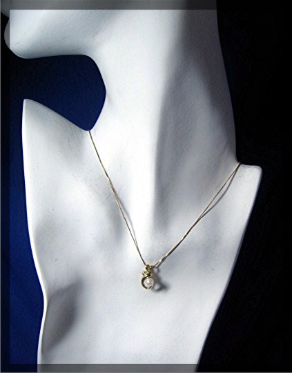 14K Gold 5.6mm Pearl Pendant Necklace