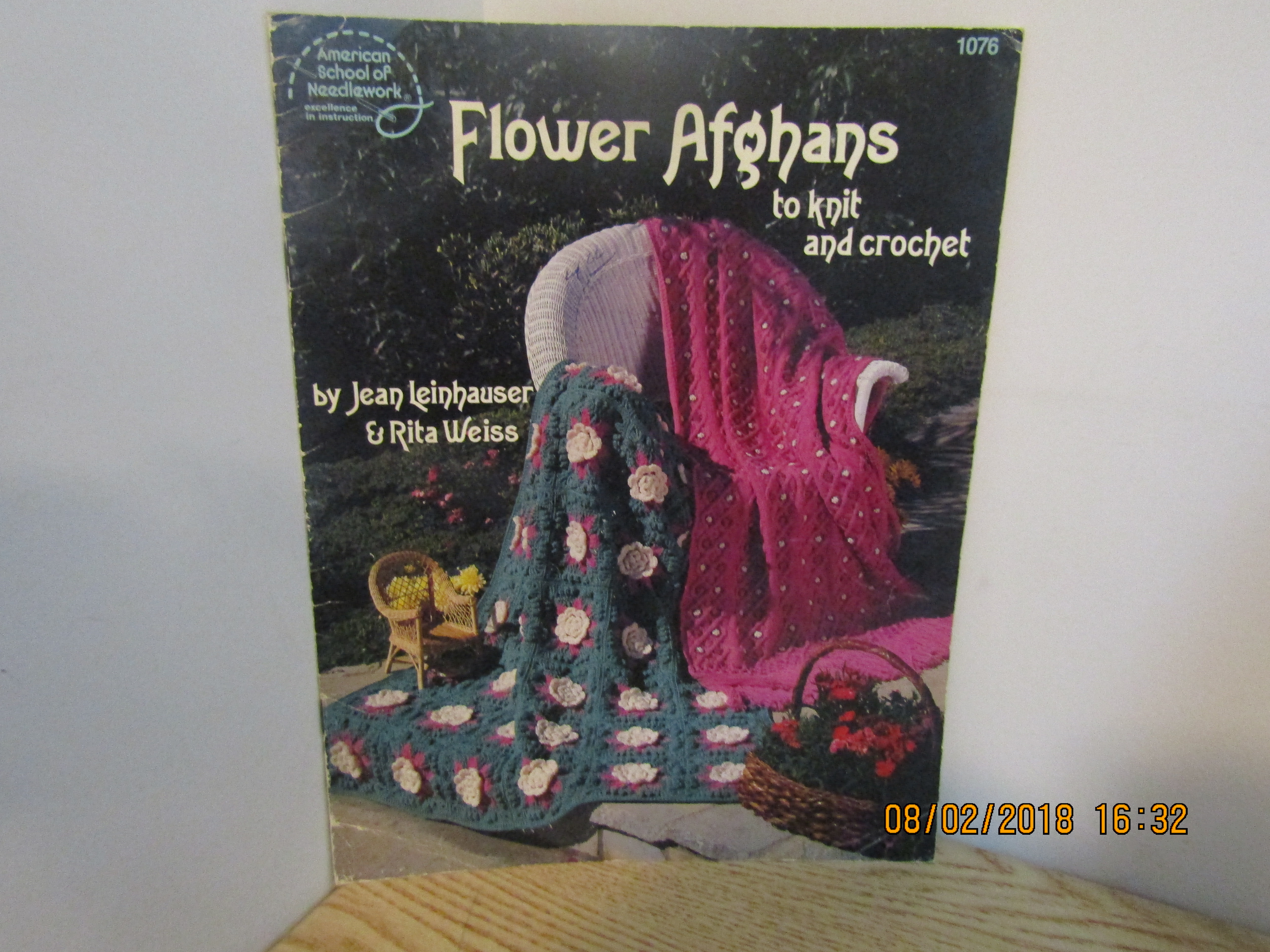 ASN Flowered Afghans To Knit & Crochet  #1076