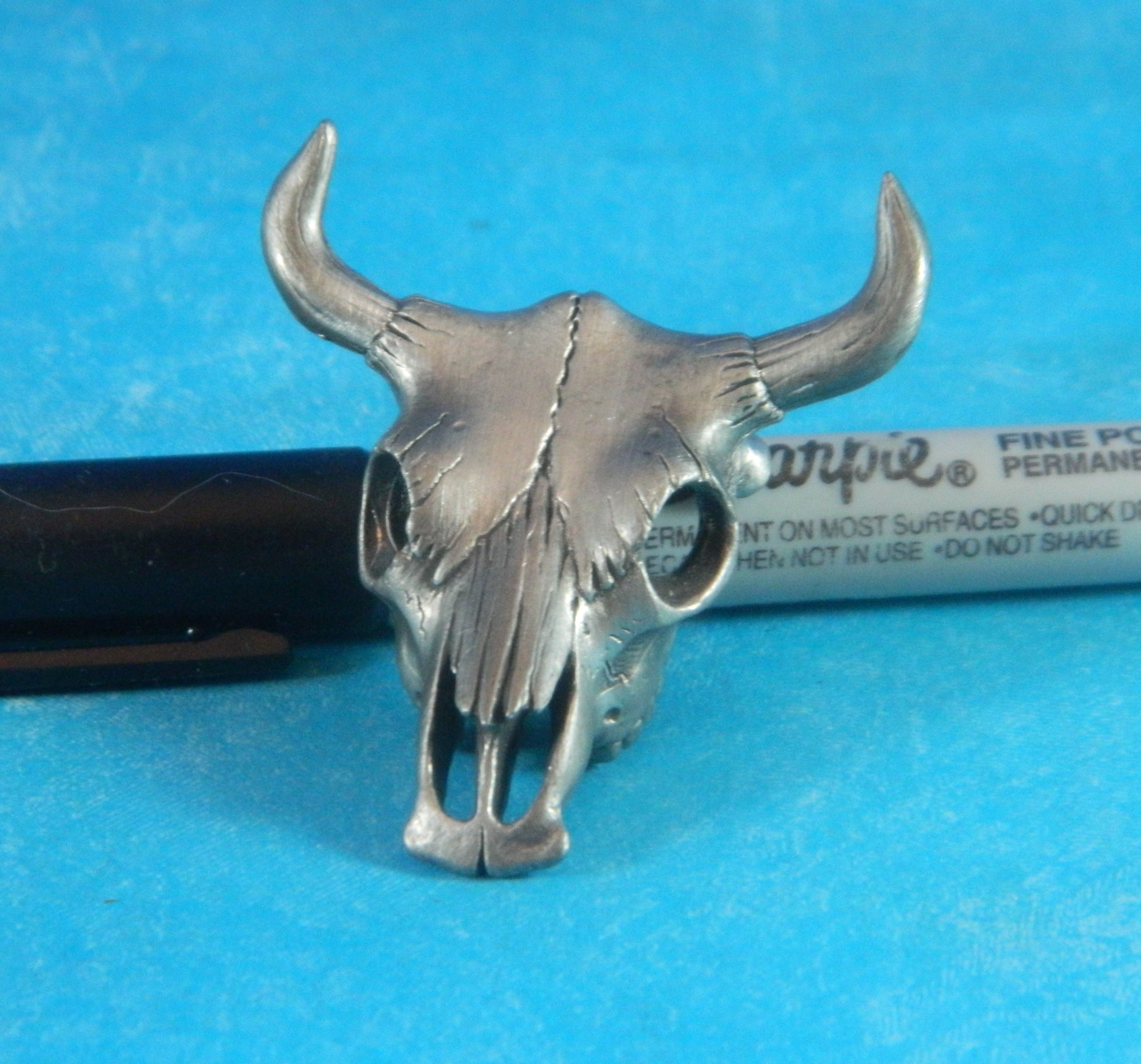 Cattle Skull Pewter Image Miniature