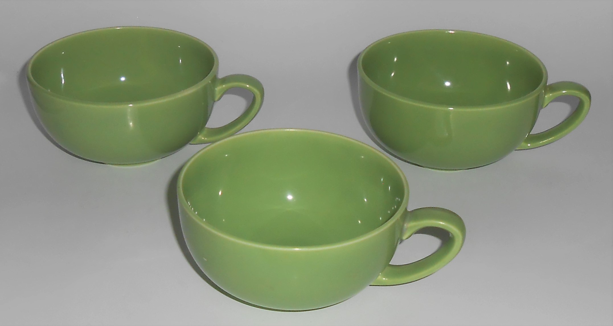 Vernon Kilns Pottery Casual California Lime Green Cups