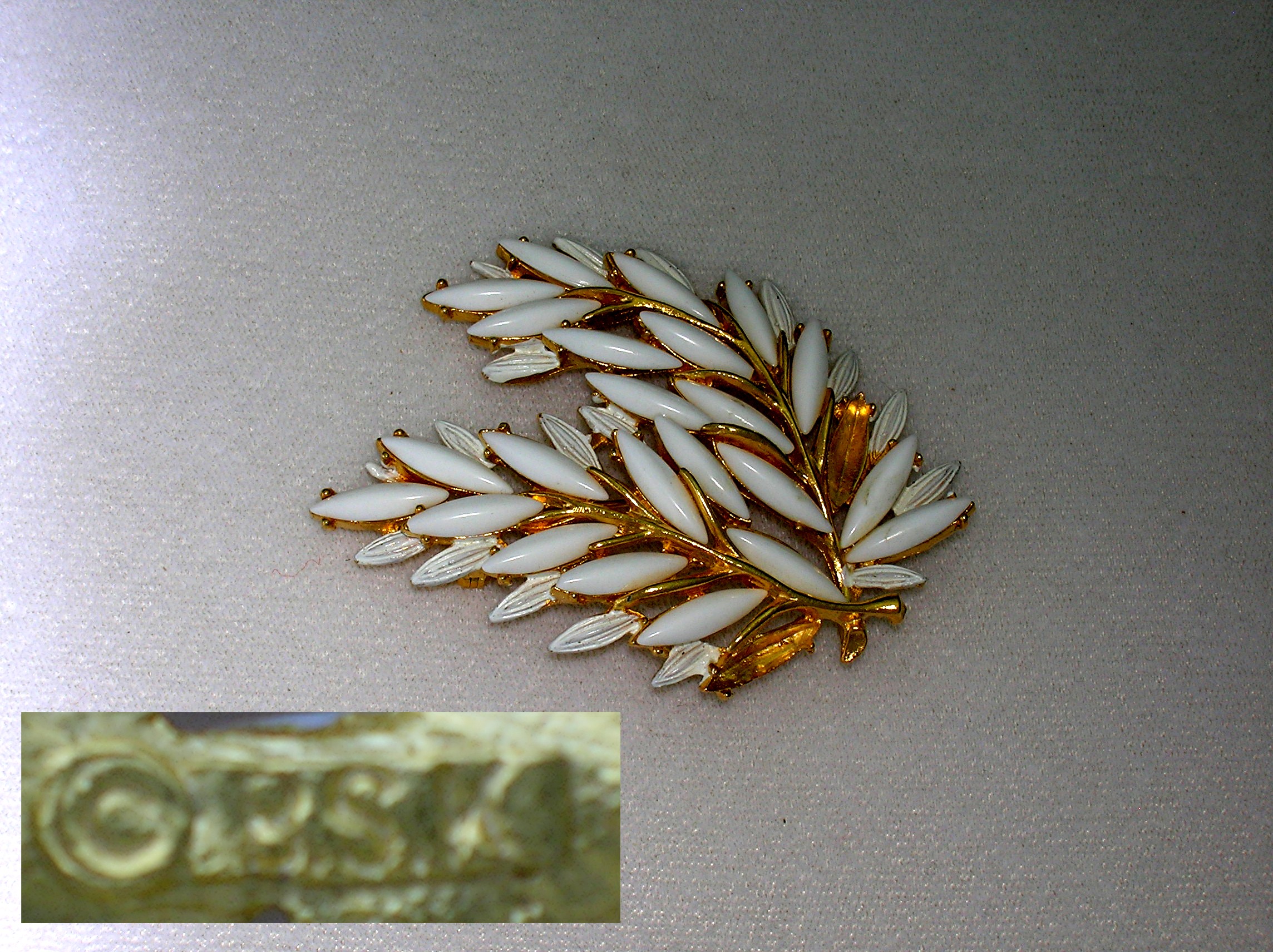 BSK Brooch Large Gold and White Glass BSK Brooch