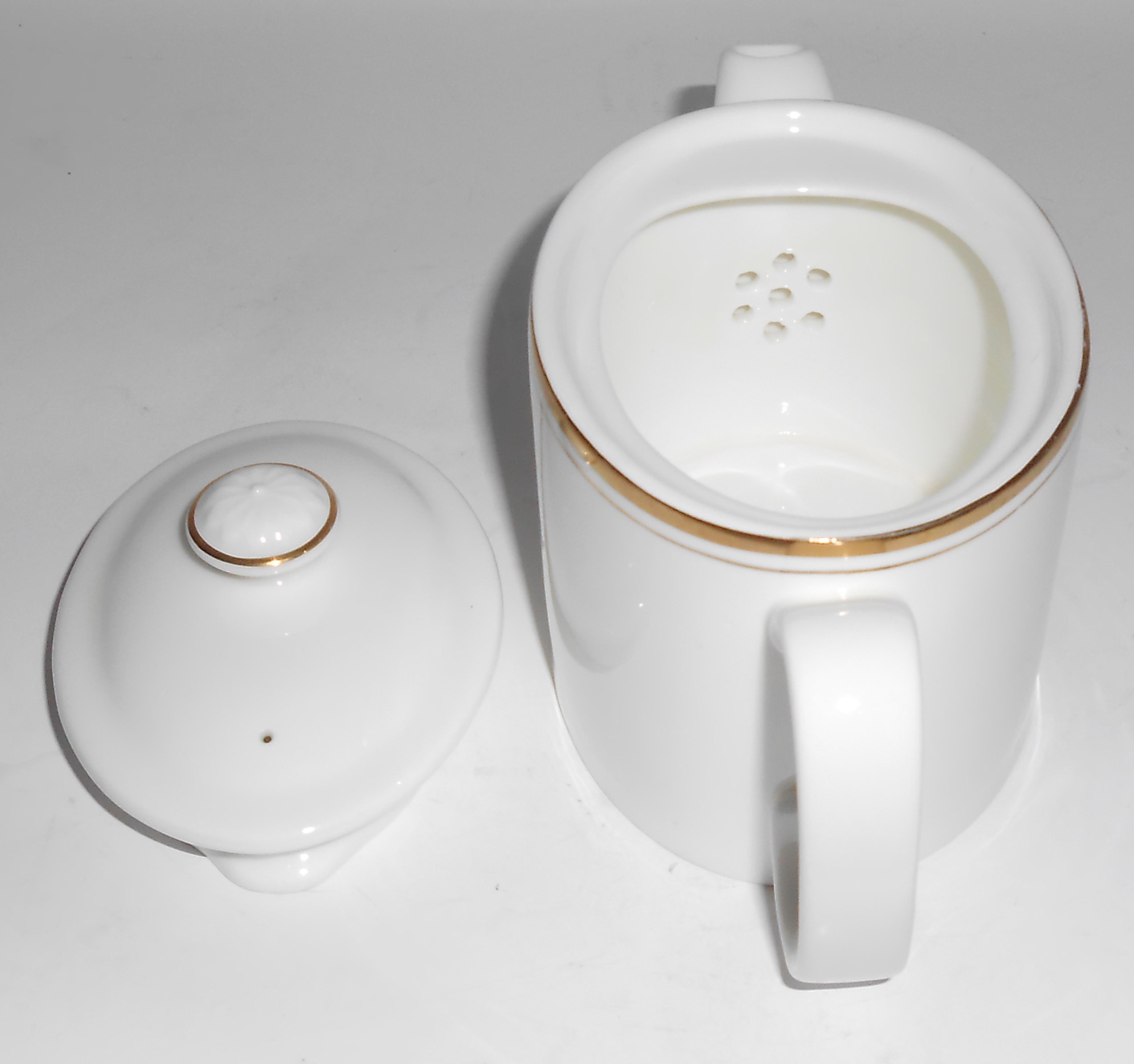 Royal Doulton China Gold Band Janet Rimmed Creamer w/l