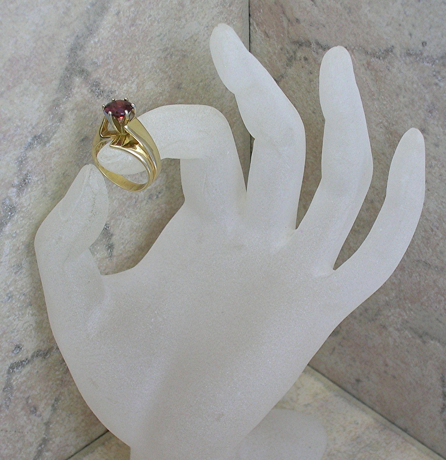 14K Gold 2 ct  Rhodonite Garnet Ring