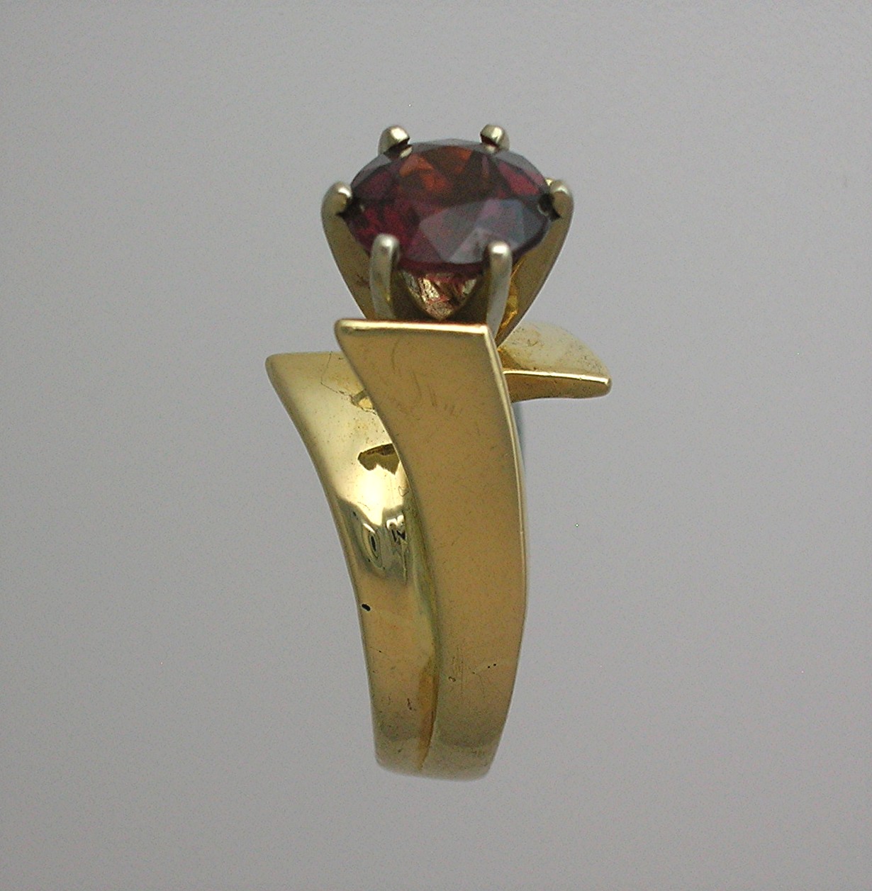 14K Gold 2 ct  Rhodonite Garnet Ring