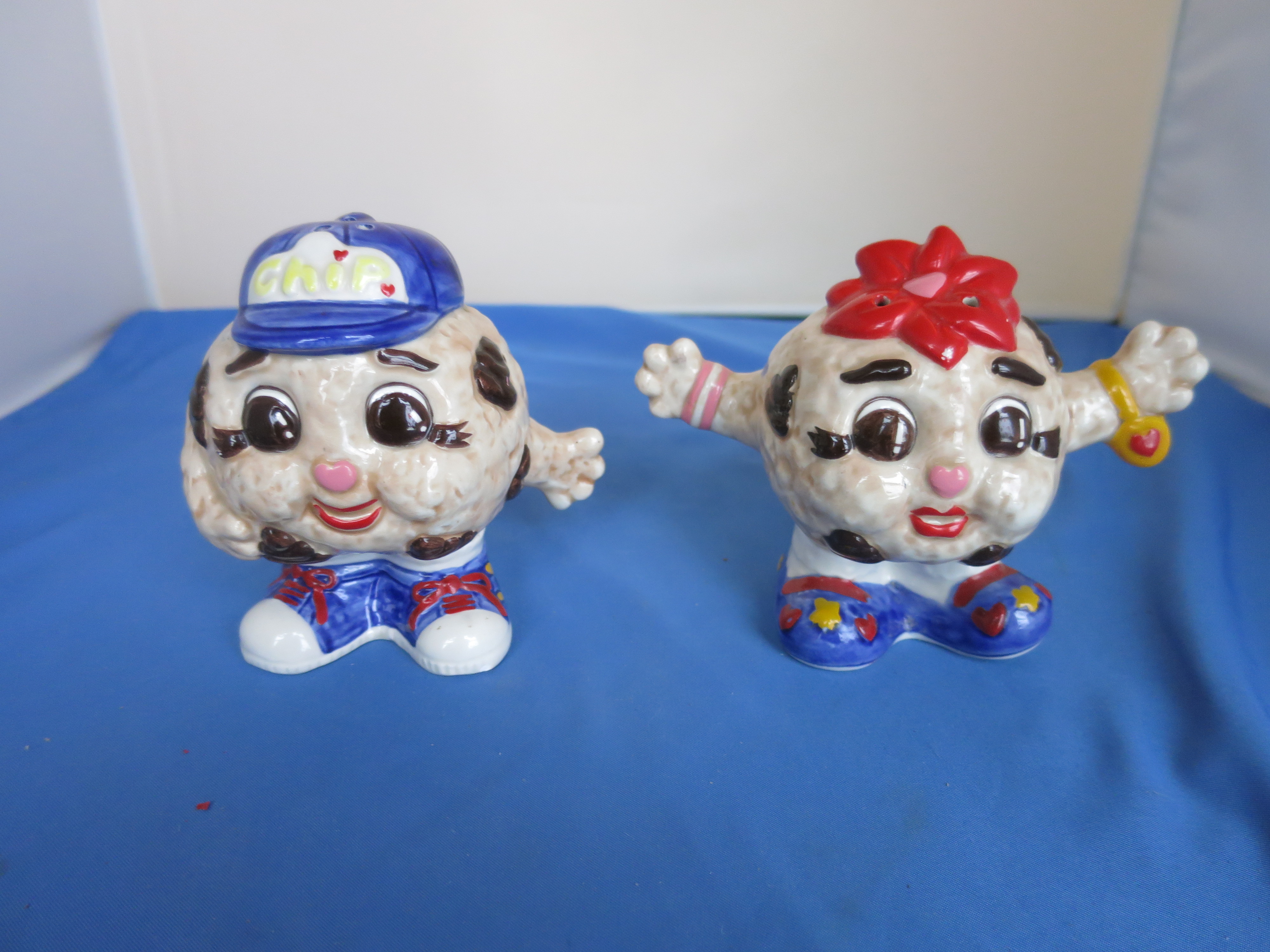 Fitz and Floyd Famous Amos Salt and Pepper Shakers Chip Cookie