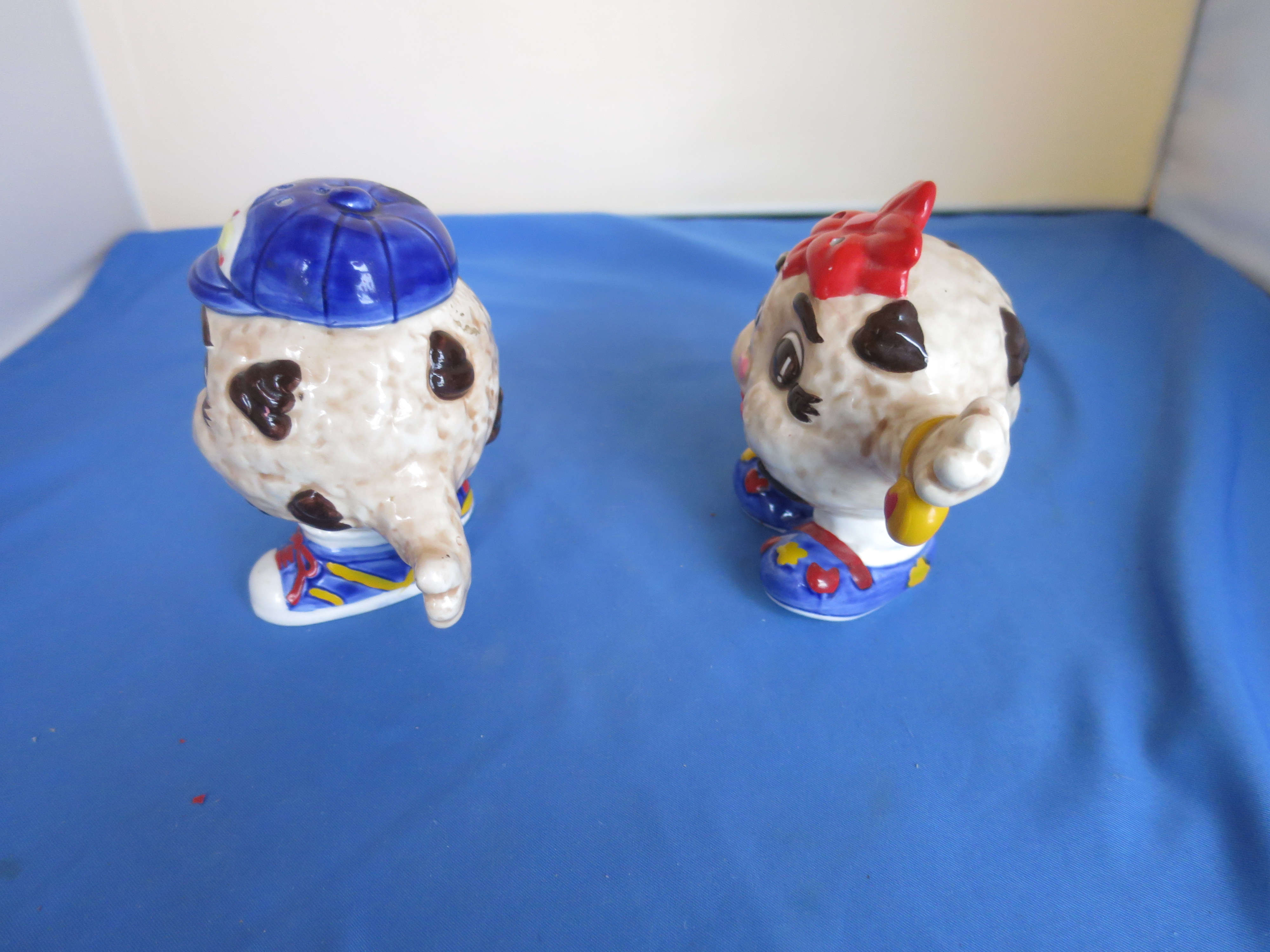 Fitz and Floyd Famous Amos Salt and Pepper Shakers Chip Cookie