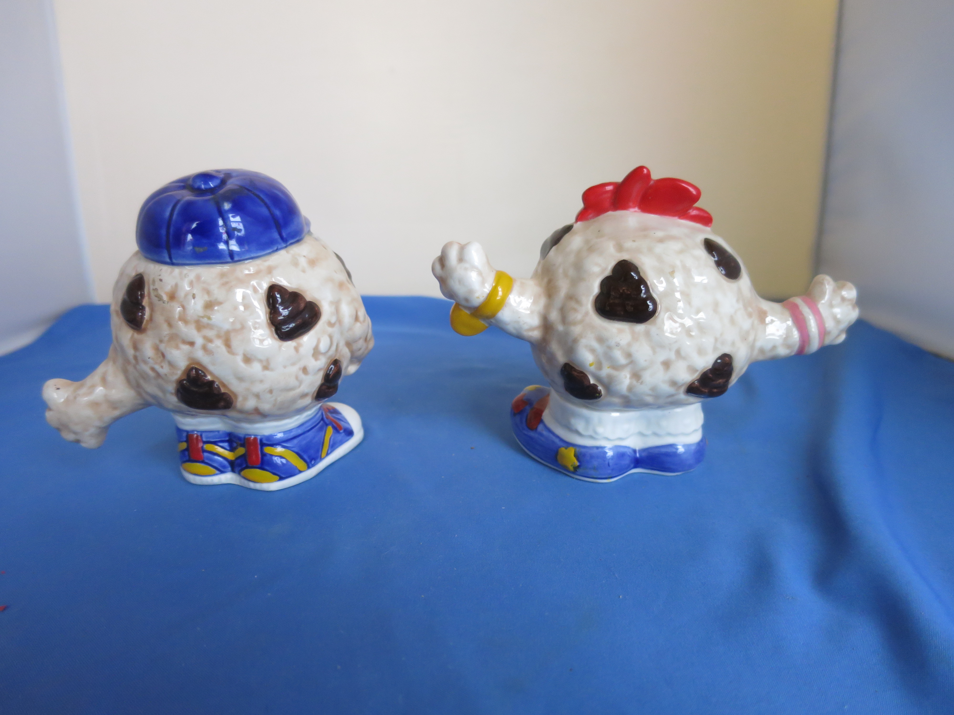Fitz and Floyd Famous Amos Salt and Pepper Shakers Chip Cookie