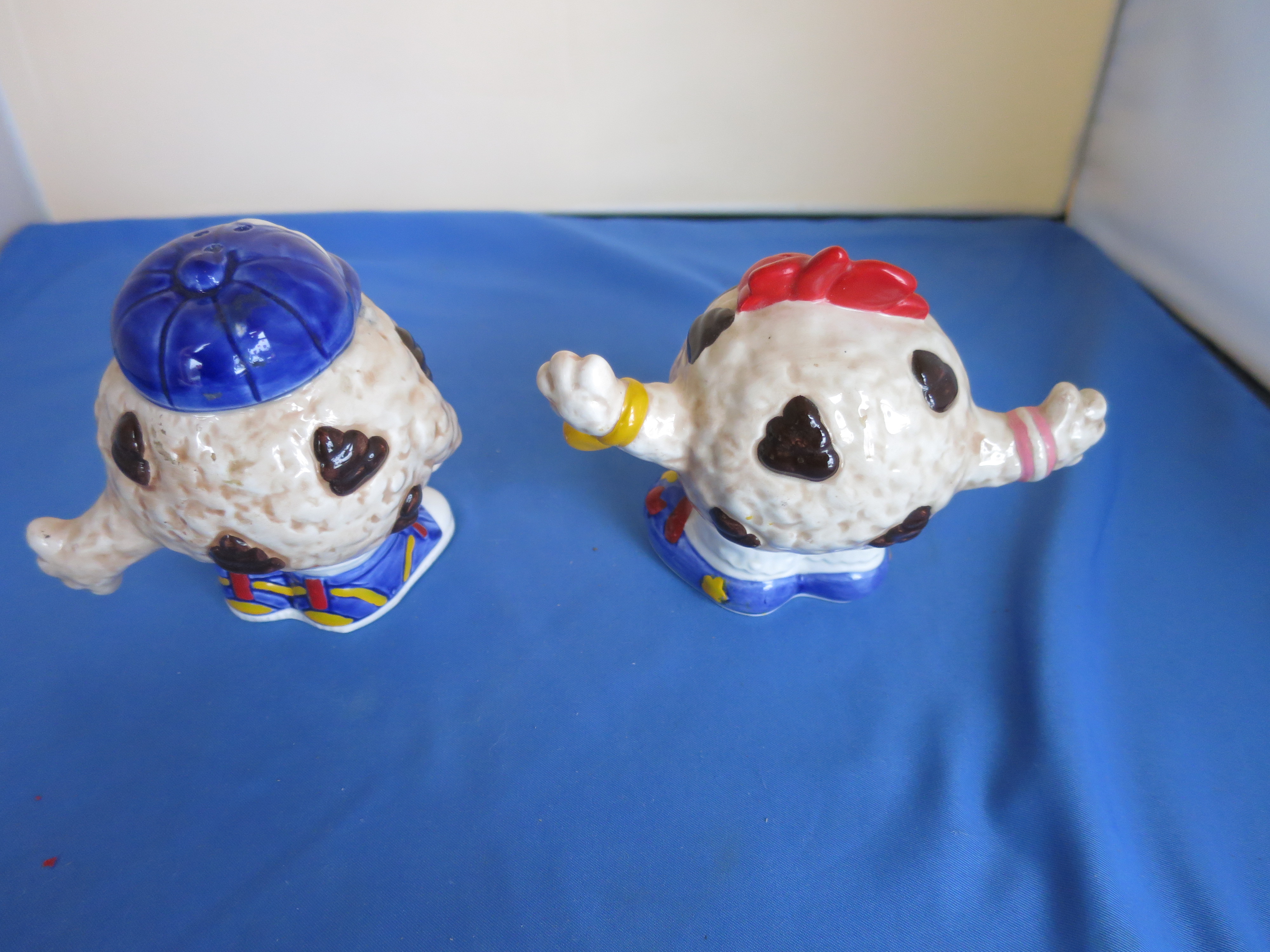Fitz and Floyd Famous Amos Salt and Pepper Shakers Chip Cookie