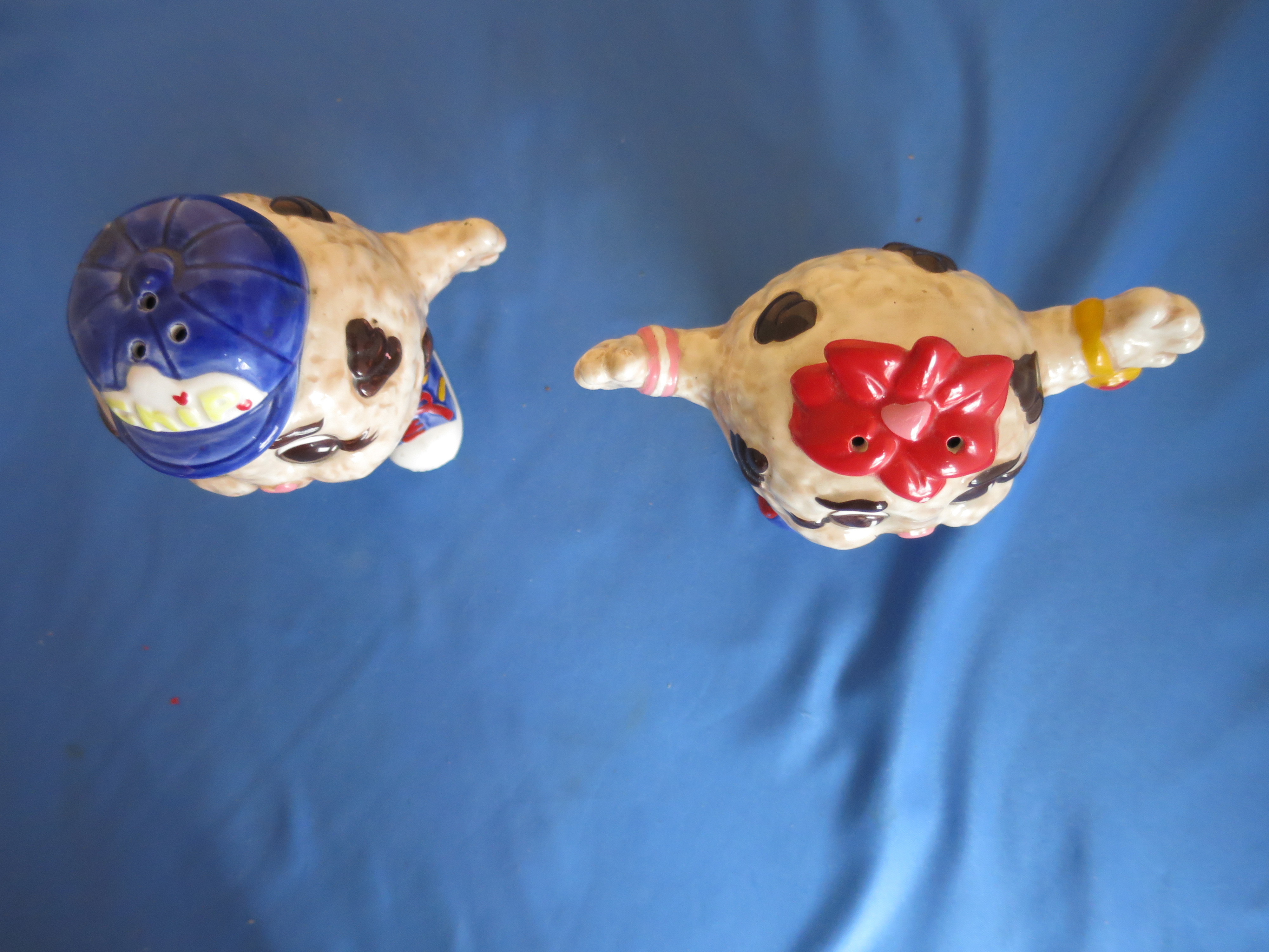 Fitz and Floyd Famous Amos Salt and Pepper Shakers Chip Cookie