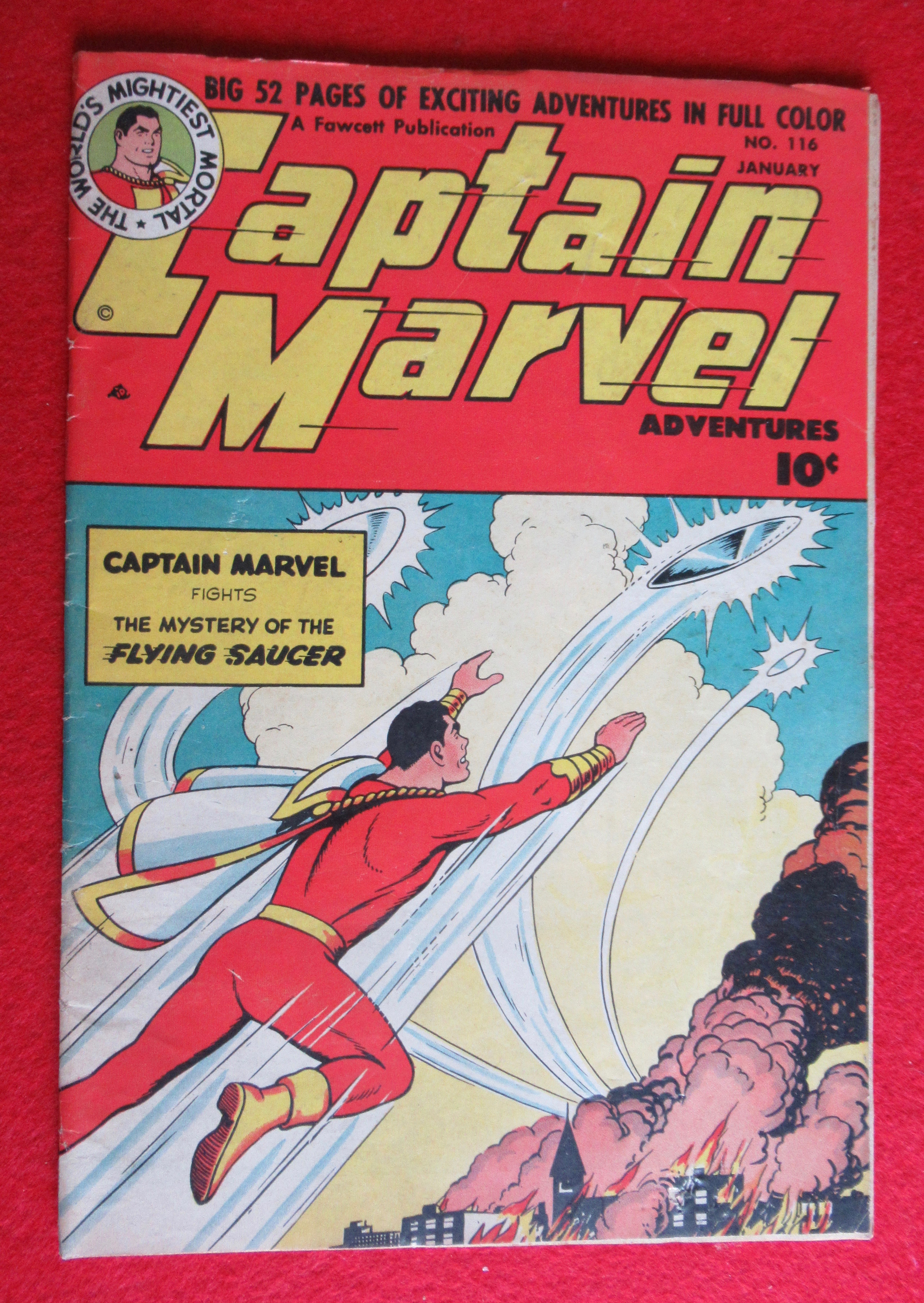 Captain Marvel Comic January 1951 Flying Saucer Mystery