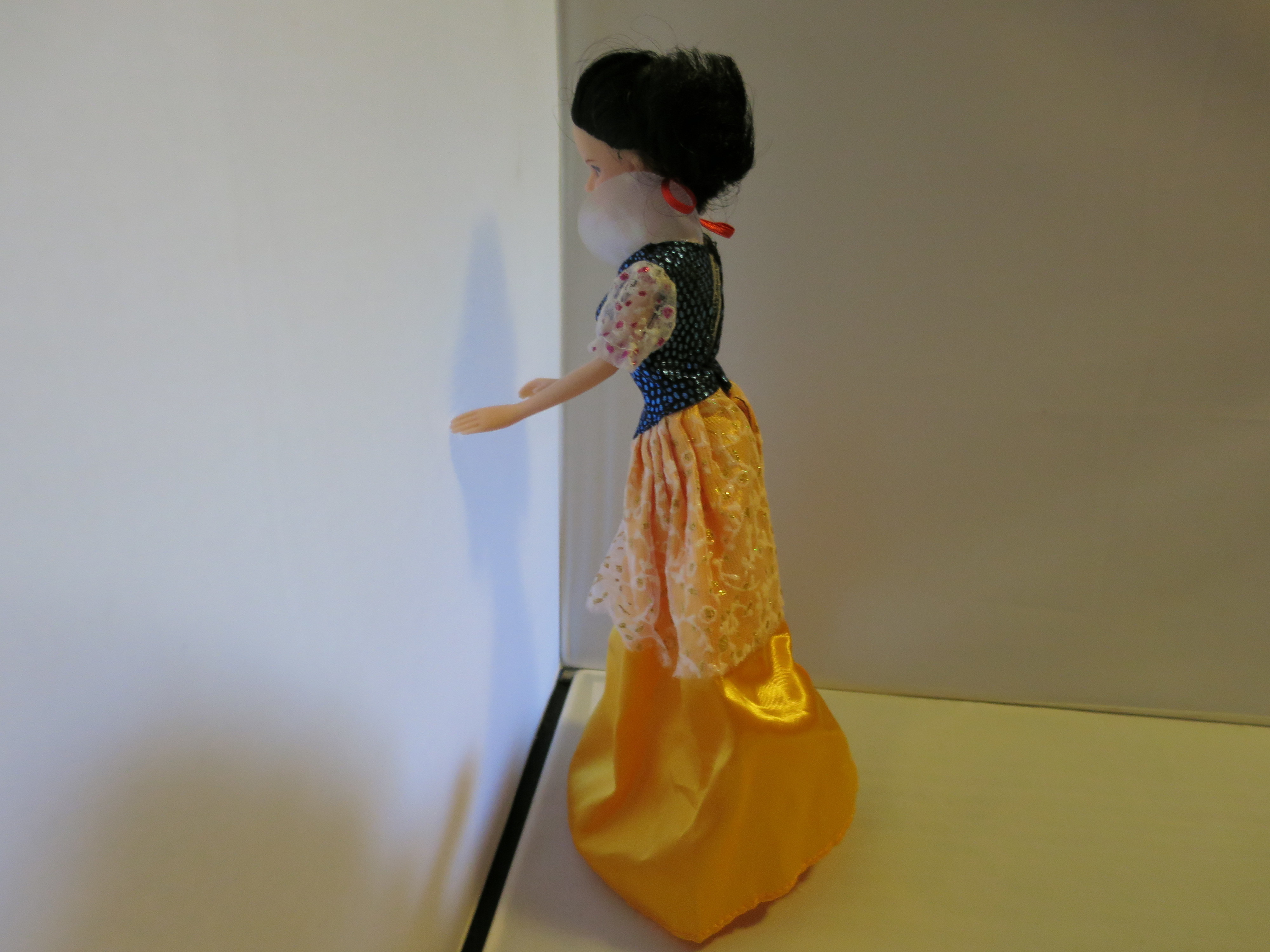 Barbie Clone Doll type Snow White made in China 11 1/2 inch