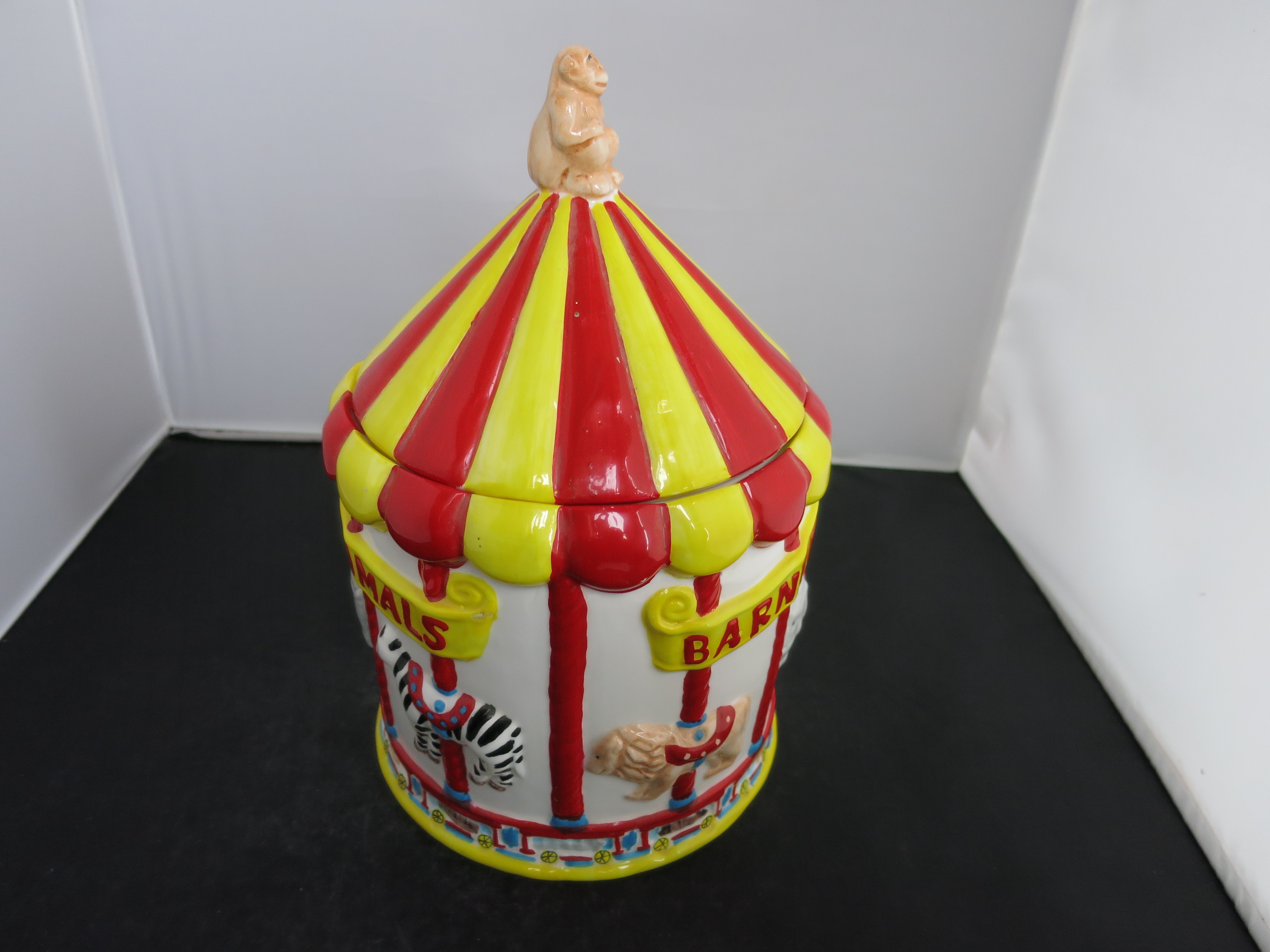 Barnums Animal Carousel Cookie Jar Nabisco Classic