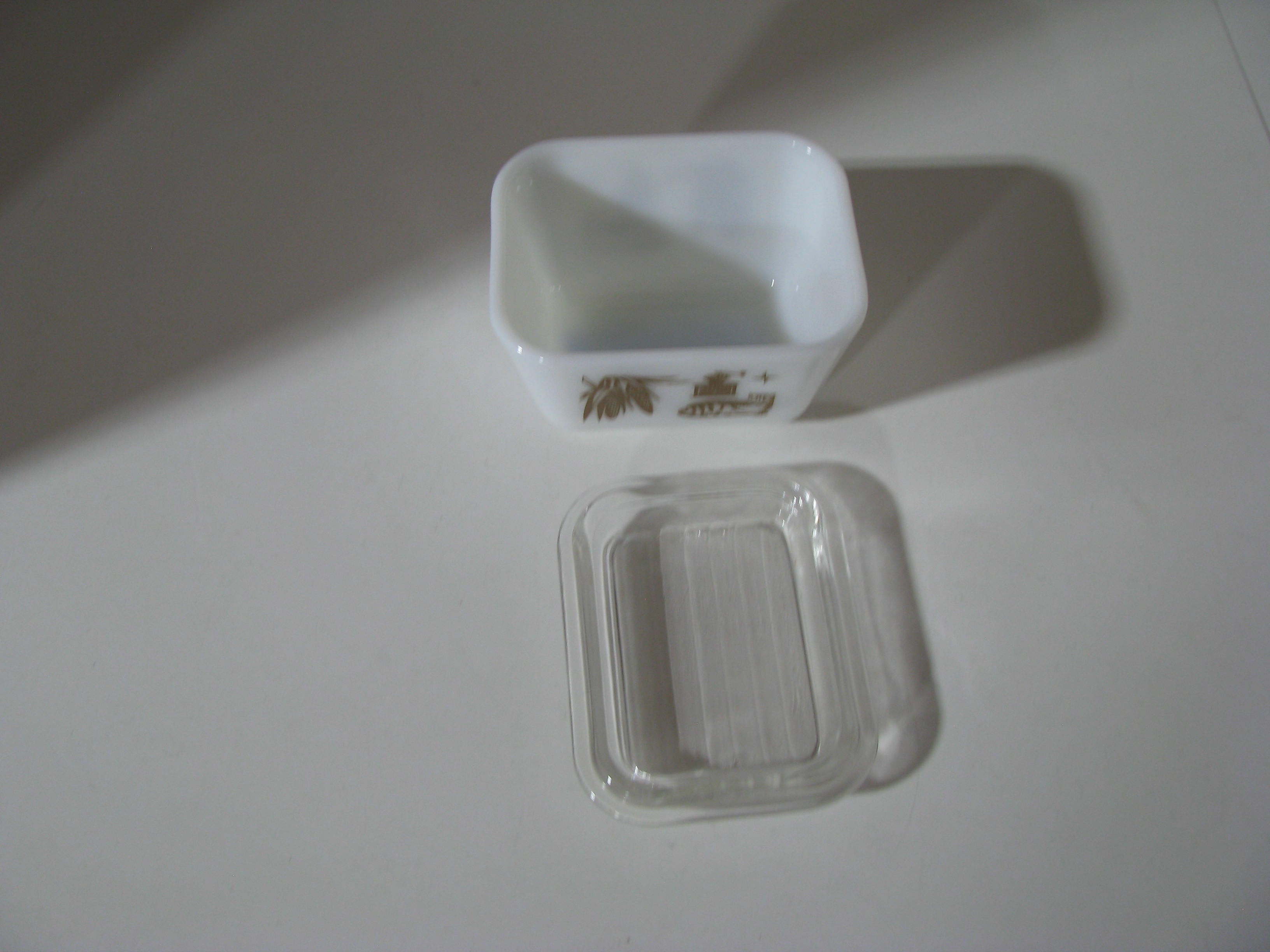 Vintage Pyrex Early American Refrigerator Dish