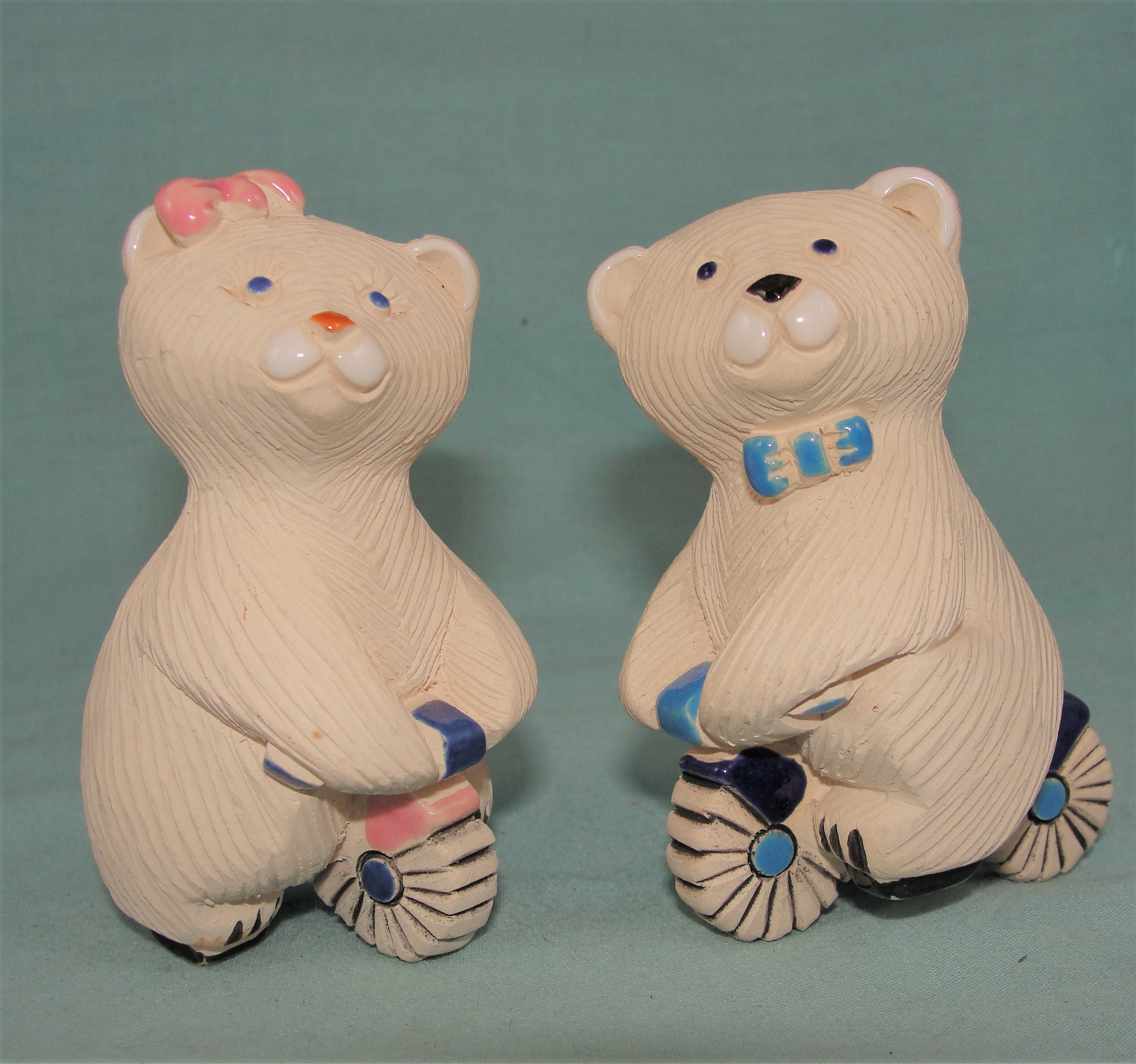 Artesania Rinconada Classic Girl and Boy Bear on Bike