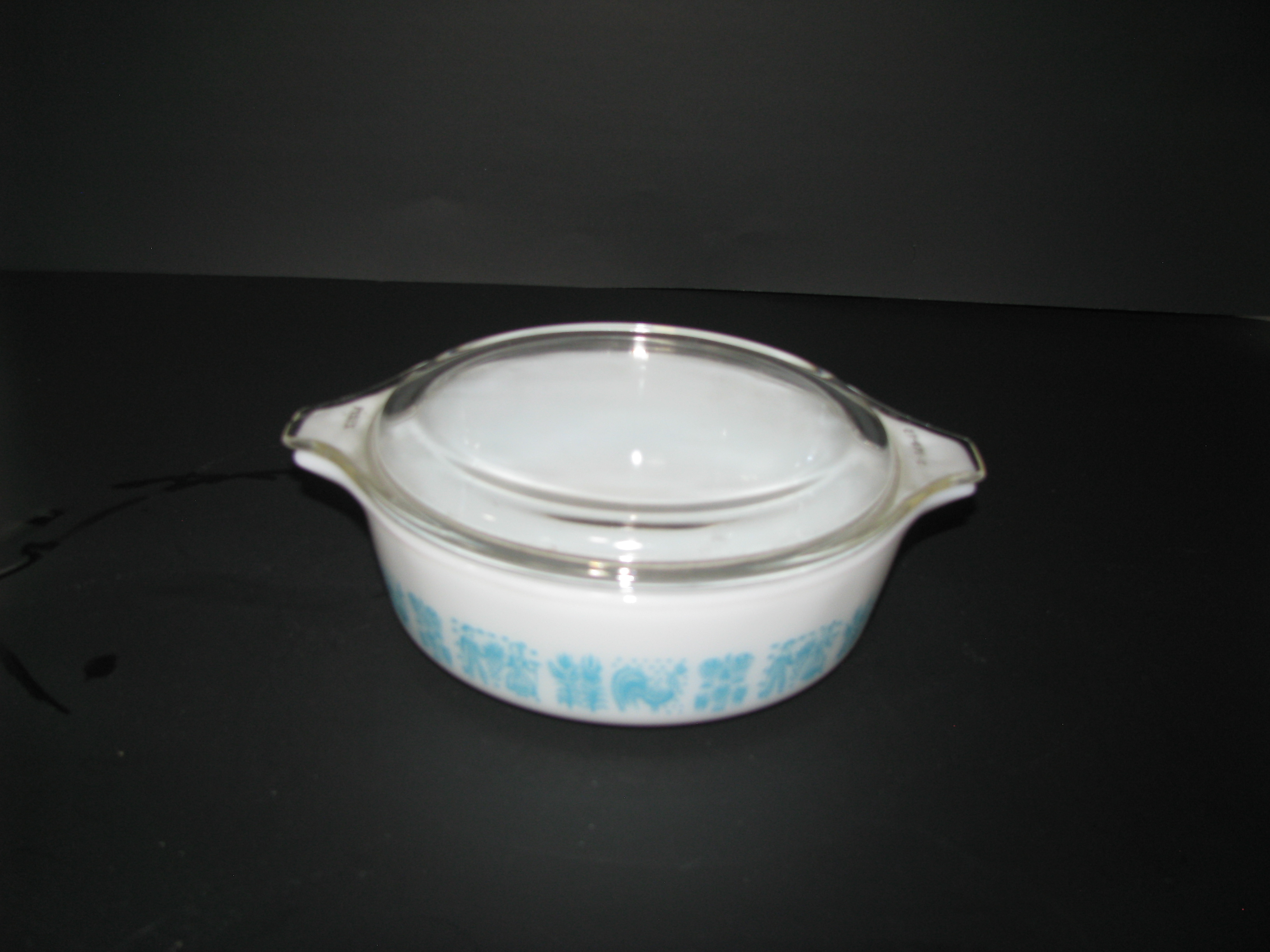 Pyrex Butter Print 471 1pt Casserole Dish with Lid