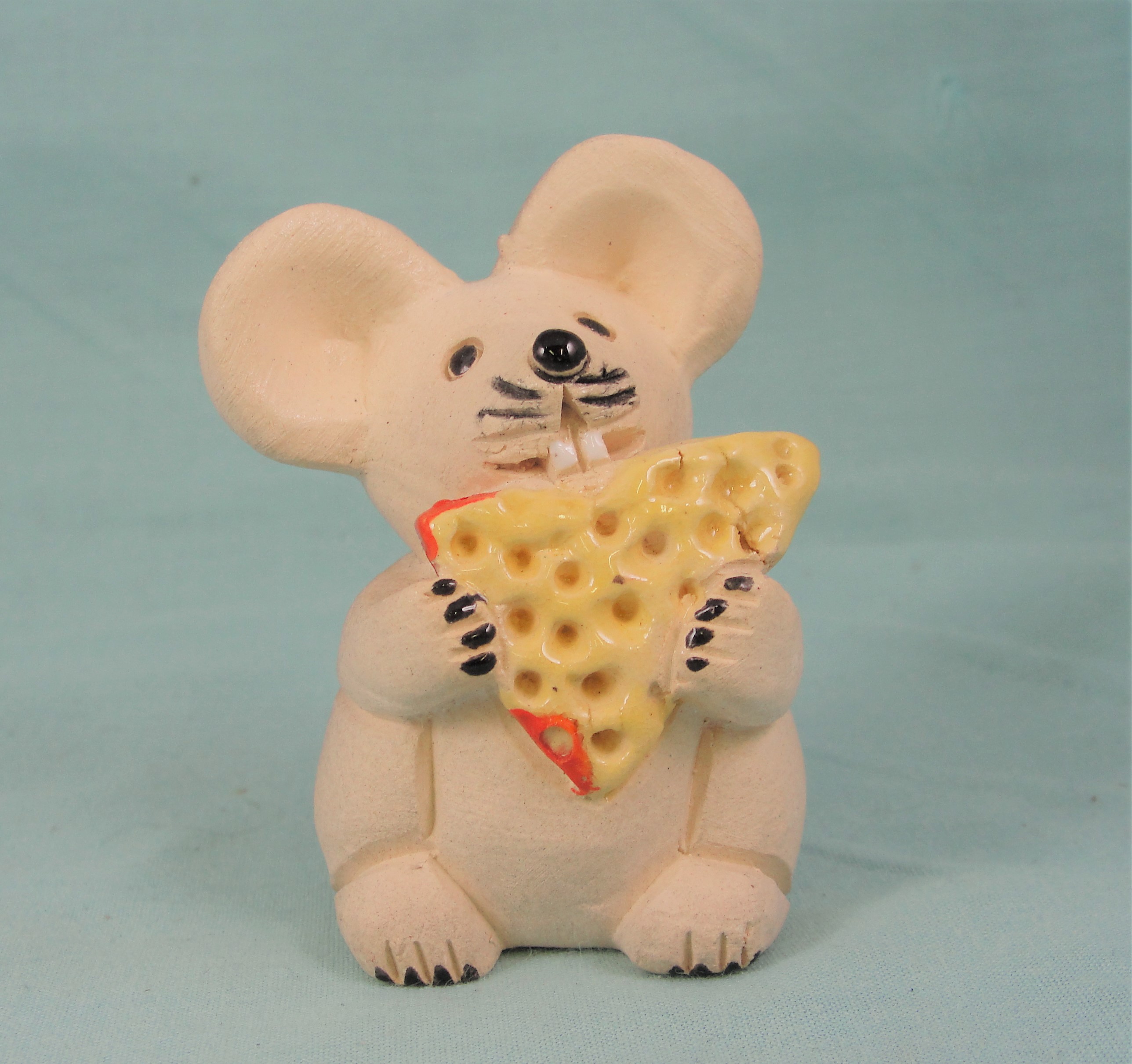 Artesania Rinconada Classic Mouse with Cheese