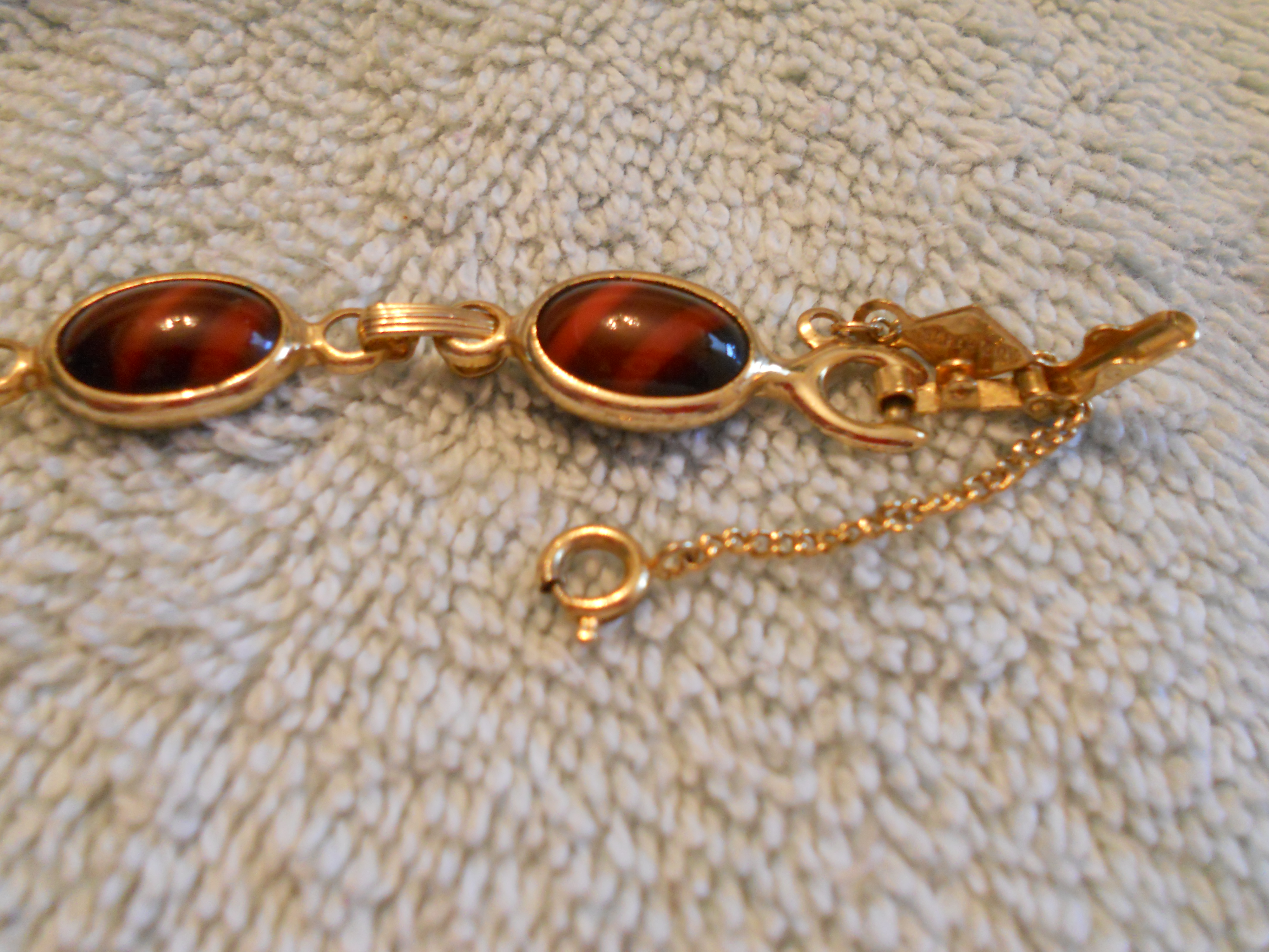 Sarah Coventry Tiger Eye Cabochon Bracelet