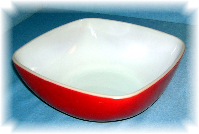 PYREX SQUARE SERVING DISH RED 60s
