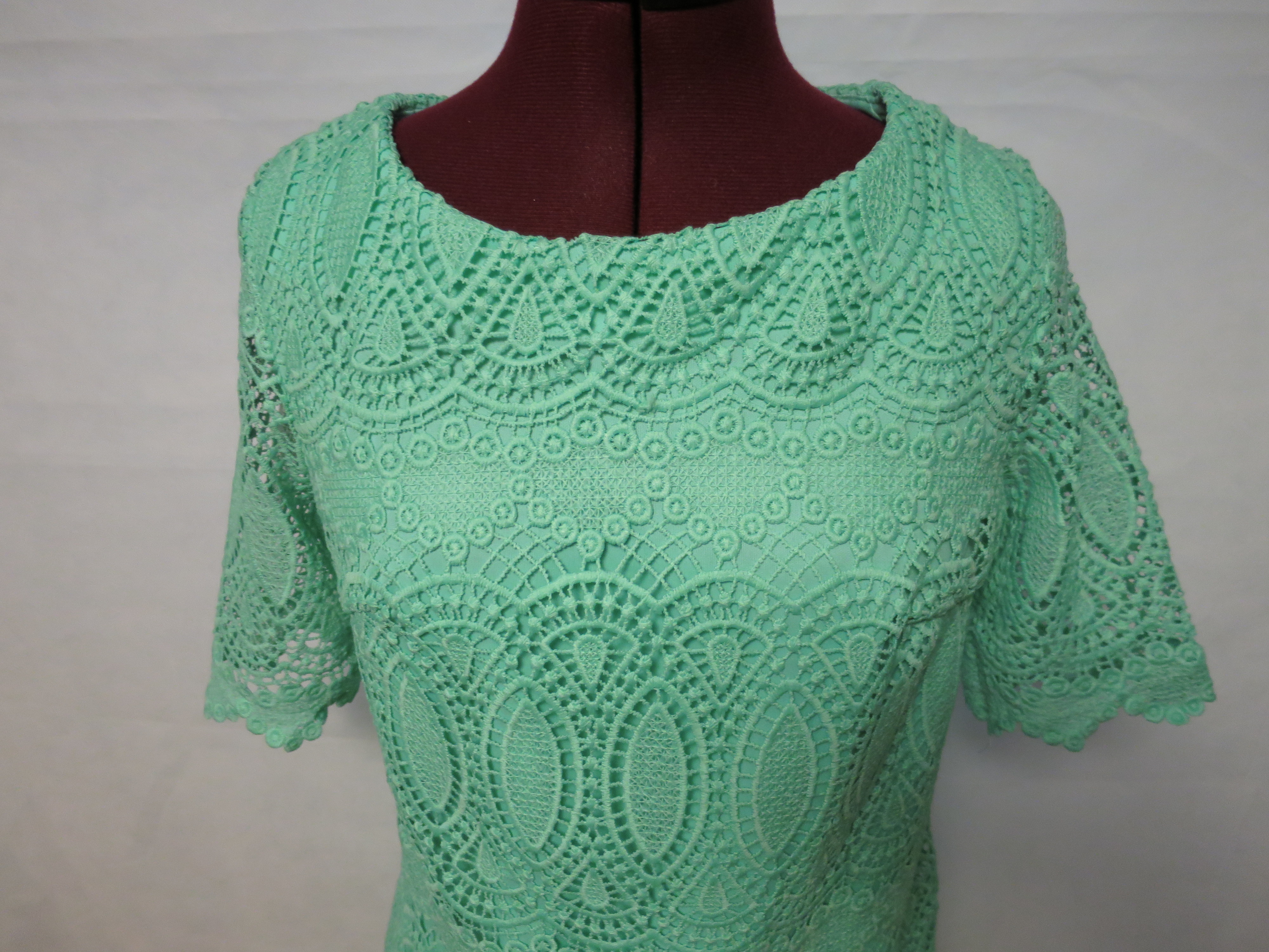 Madison Leigh Dress lace overlay Turquoise to mint green size 6