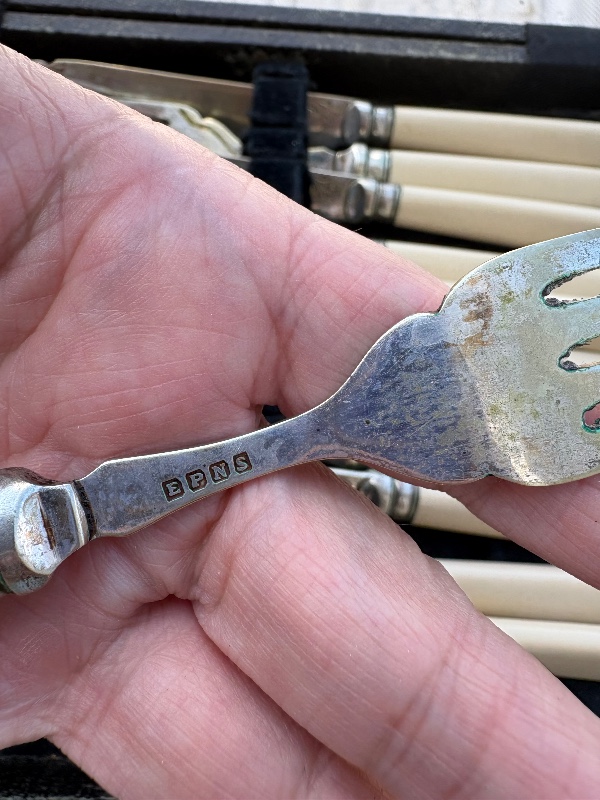 Boxed set of 6 EPNS Fish Knives and Forks circa 1930s