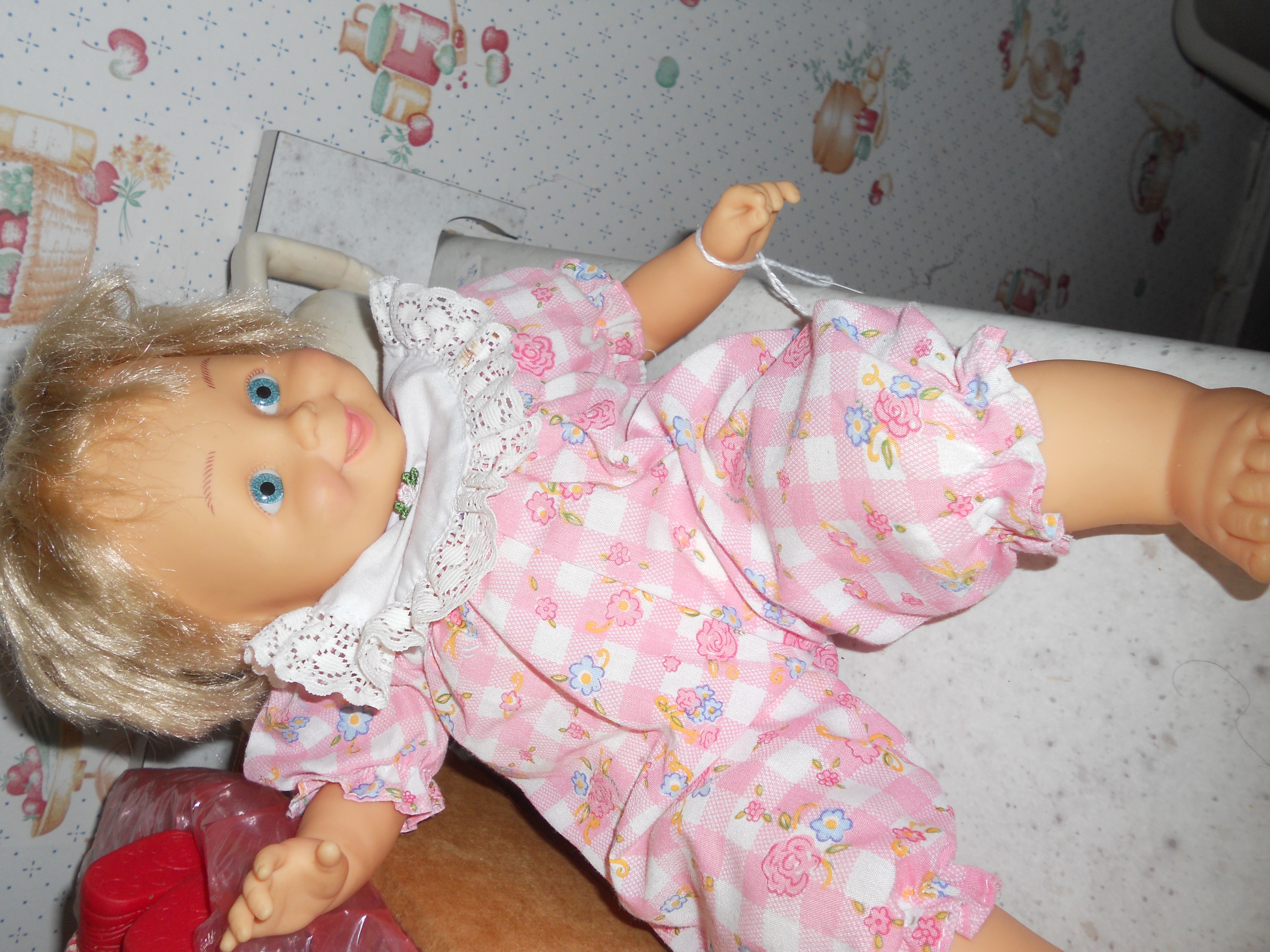 Cititoy Baby Doll Laughs Giggles 1995