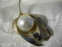 Signed PAGO Gold and Leafy Brooch With Pearl