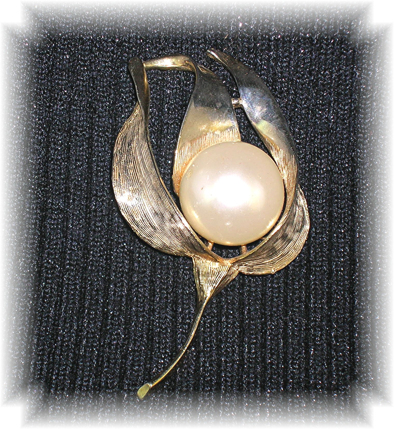 Signed PAGO Gold and Leafy Brooch With Pearl