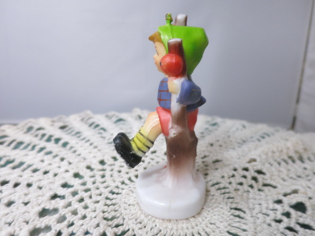 Boy Apple Swing Hong Kong Ornament Figurine Plastic Hummel Lookin