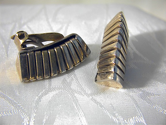 Beautiful Goldtone Clip Argentina Earrings