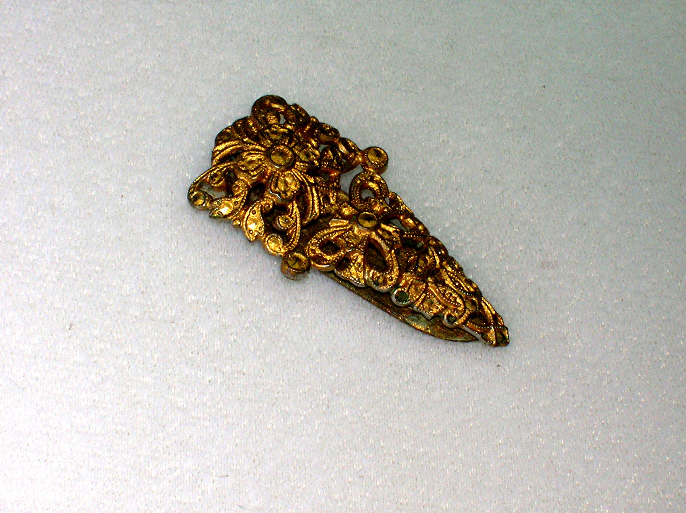 Dress Clip Vintage Goldtone Flowers