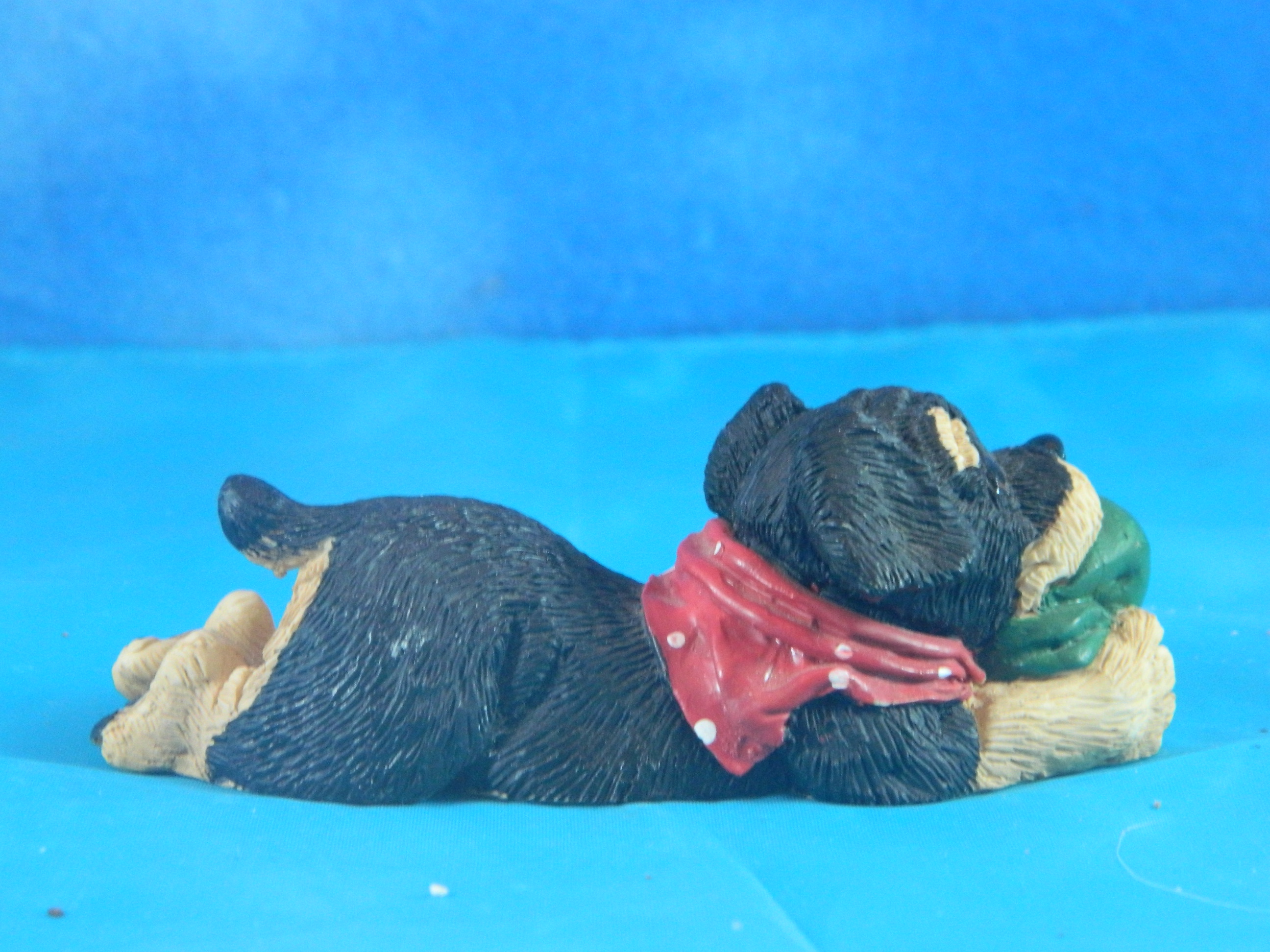 Enesco - Kathy Wise Puppy with hat