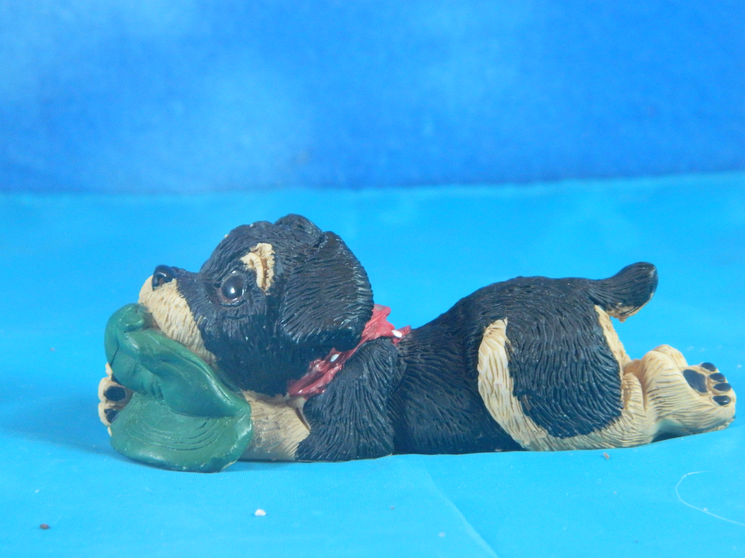 Enesco - Kathy Wise Puppy with hat