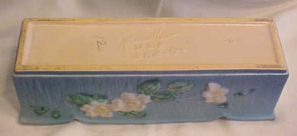 Roseville White Rose Window Box Planter No 382 9 Inch