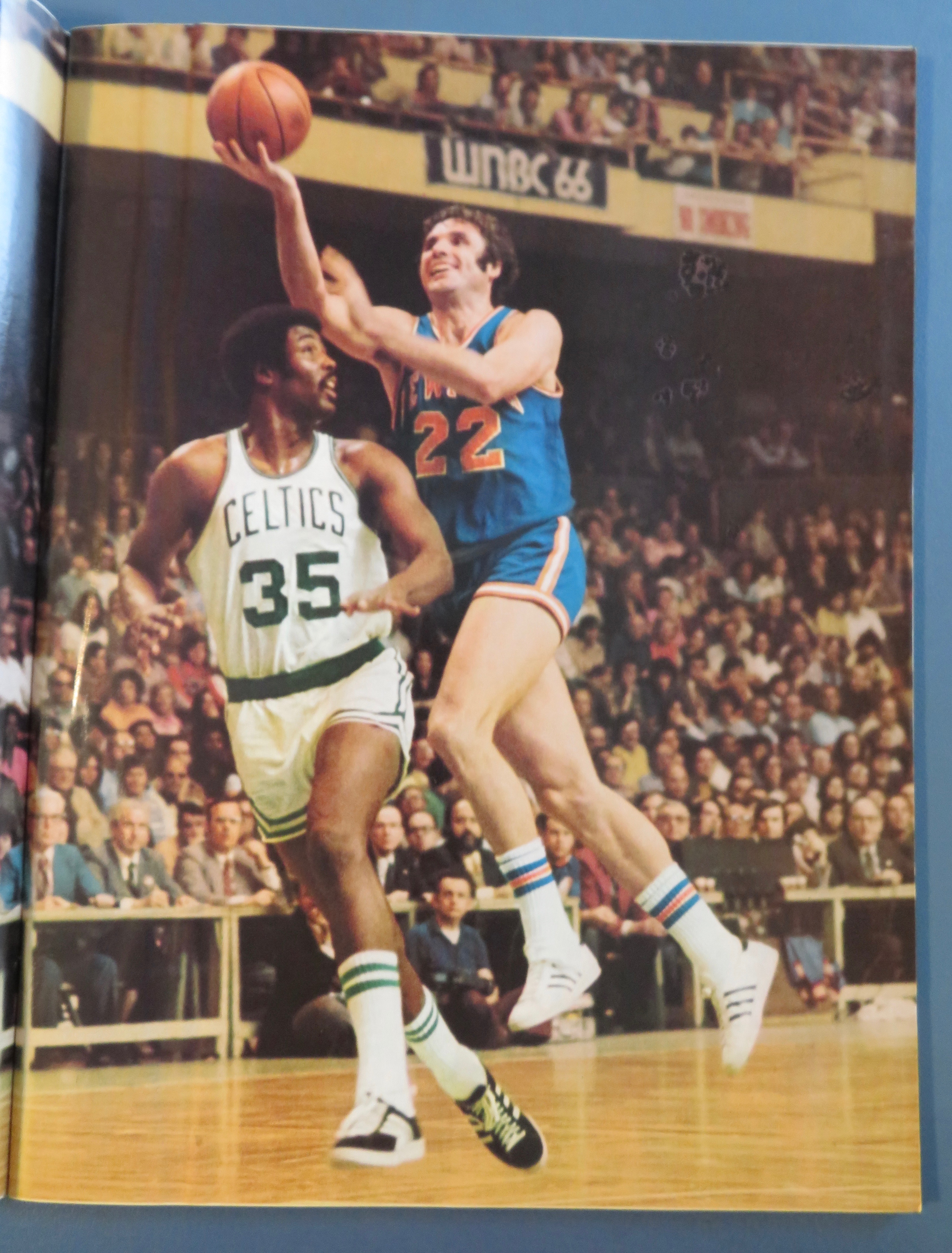Sports Illustrated Magazine- May 7, 1973 -Walt Frazier