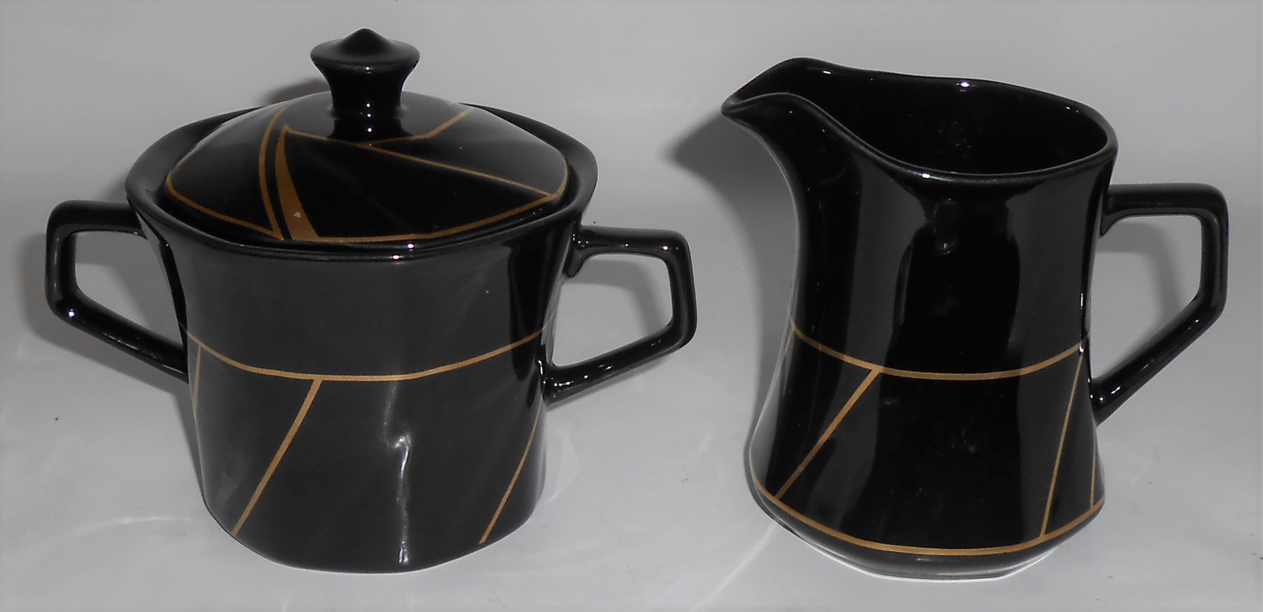 Ranmaru Porcelain China Crystalline Black W/Gold Cr/Sug