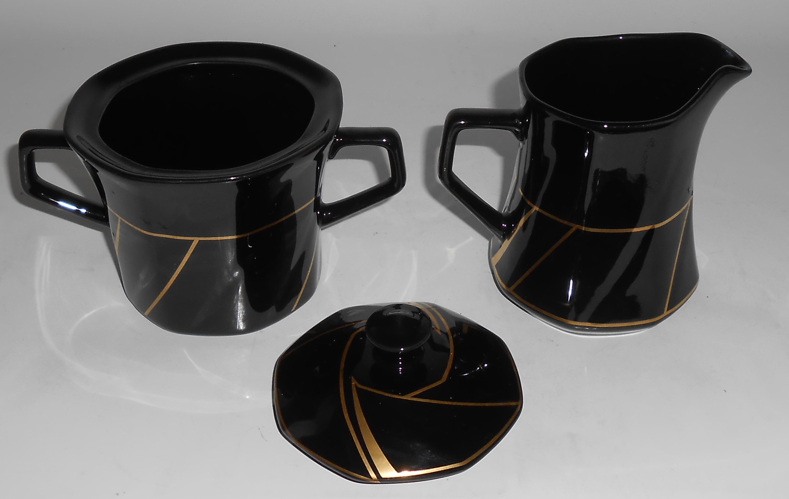 Ranmaru Porcelain China Crystalline Black W/Gold Cr/Sug