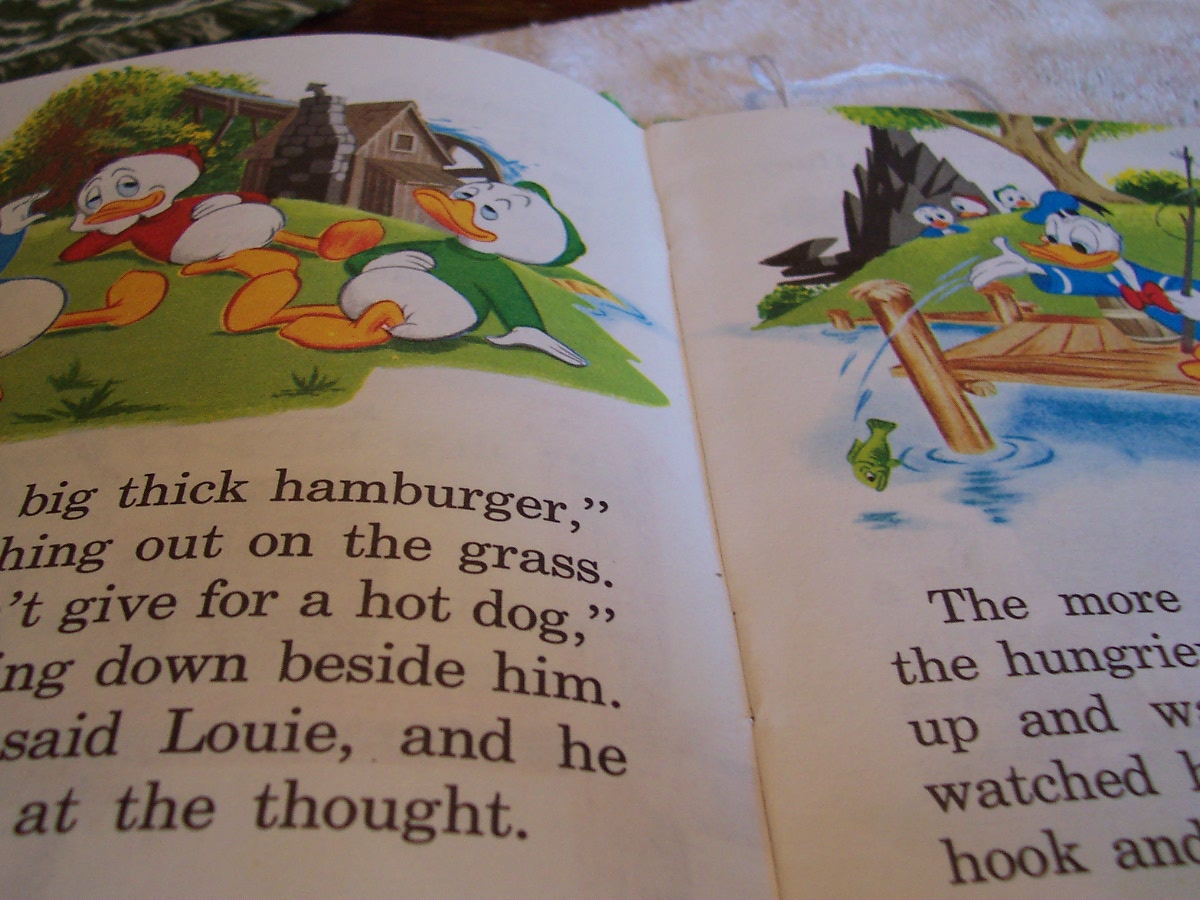Donald Duck on Tom Sawyers Island Golden book
