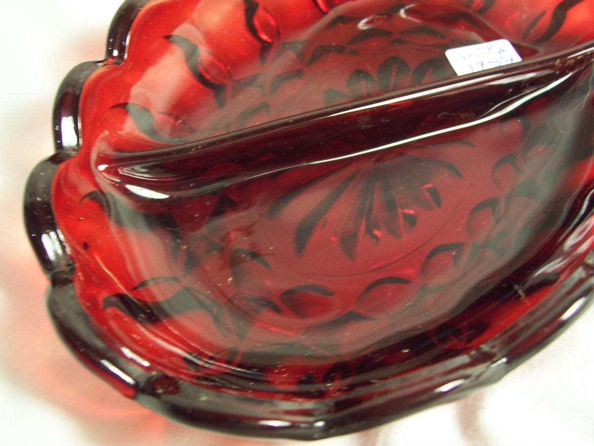 Anchor Hocking Fairfield Ruby Divided dish