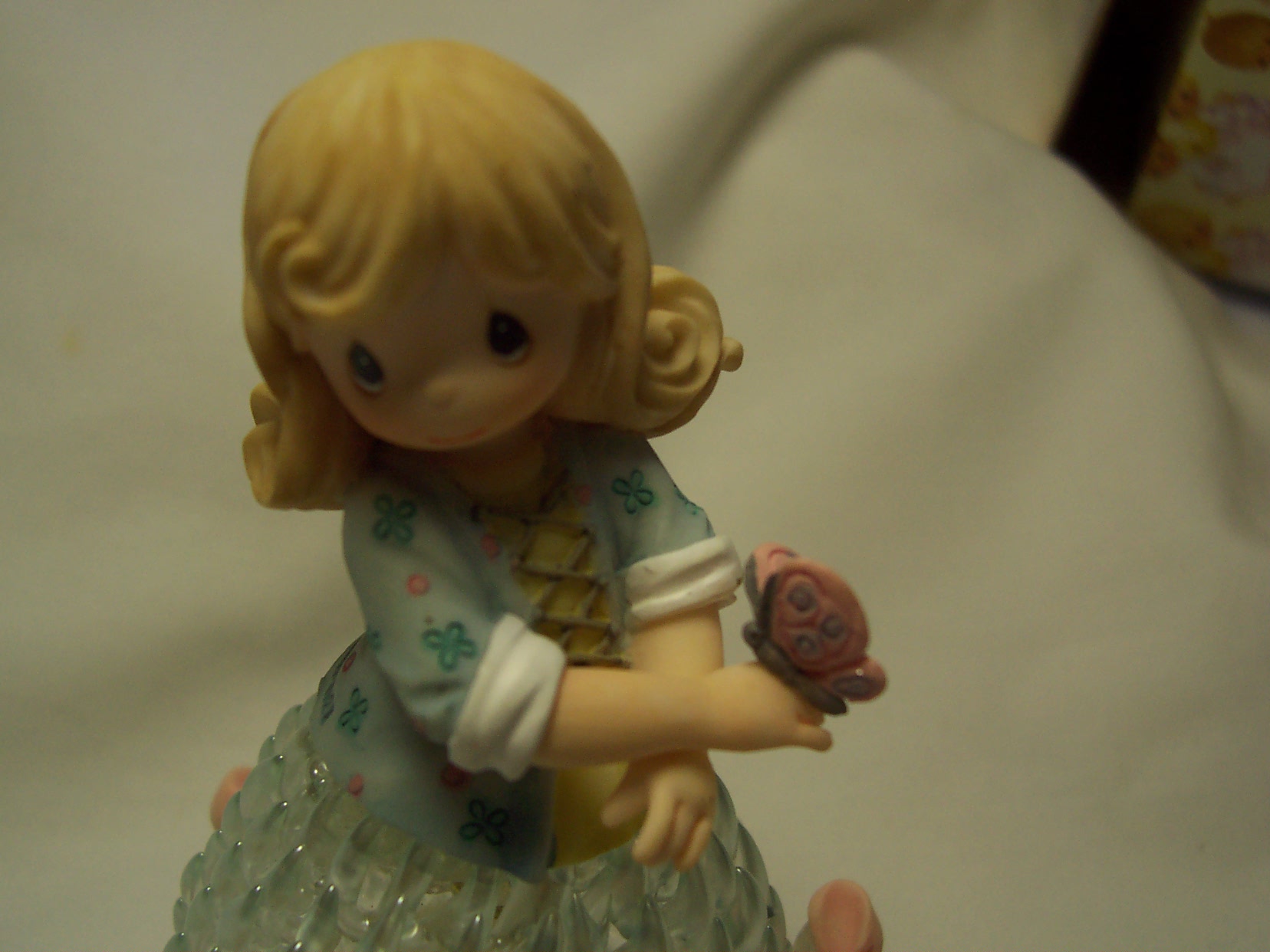 Precious Moments Figurine Summer Belle MIB