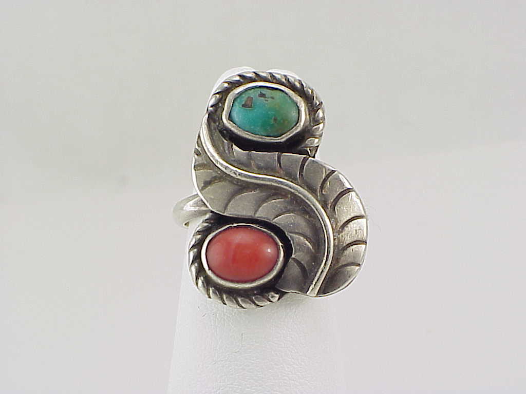 Vintage Native American Turquoise And Coral Sterling Silver Ring