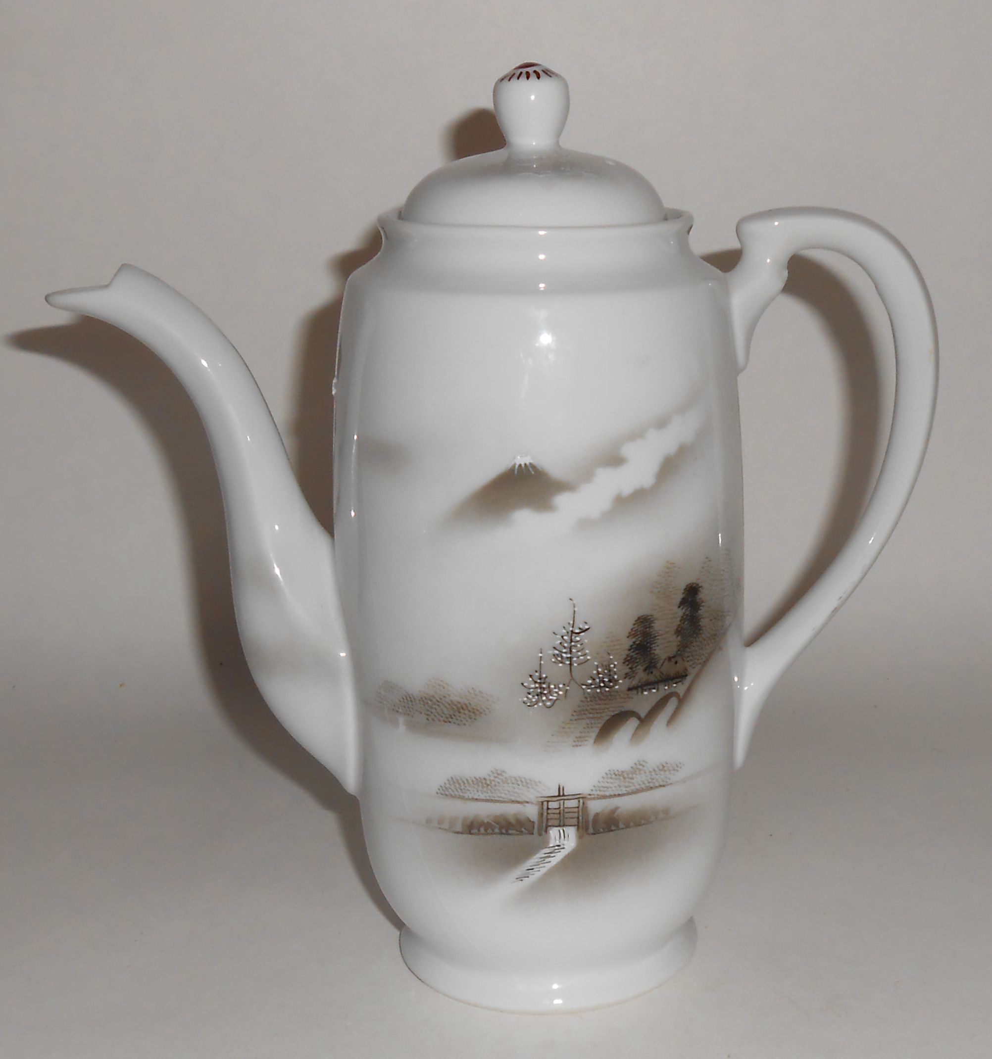 Japan Porcelain China Hand Decorated Mt Fuji Coffee Pot
