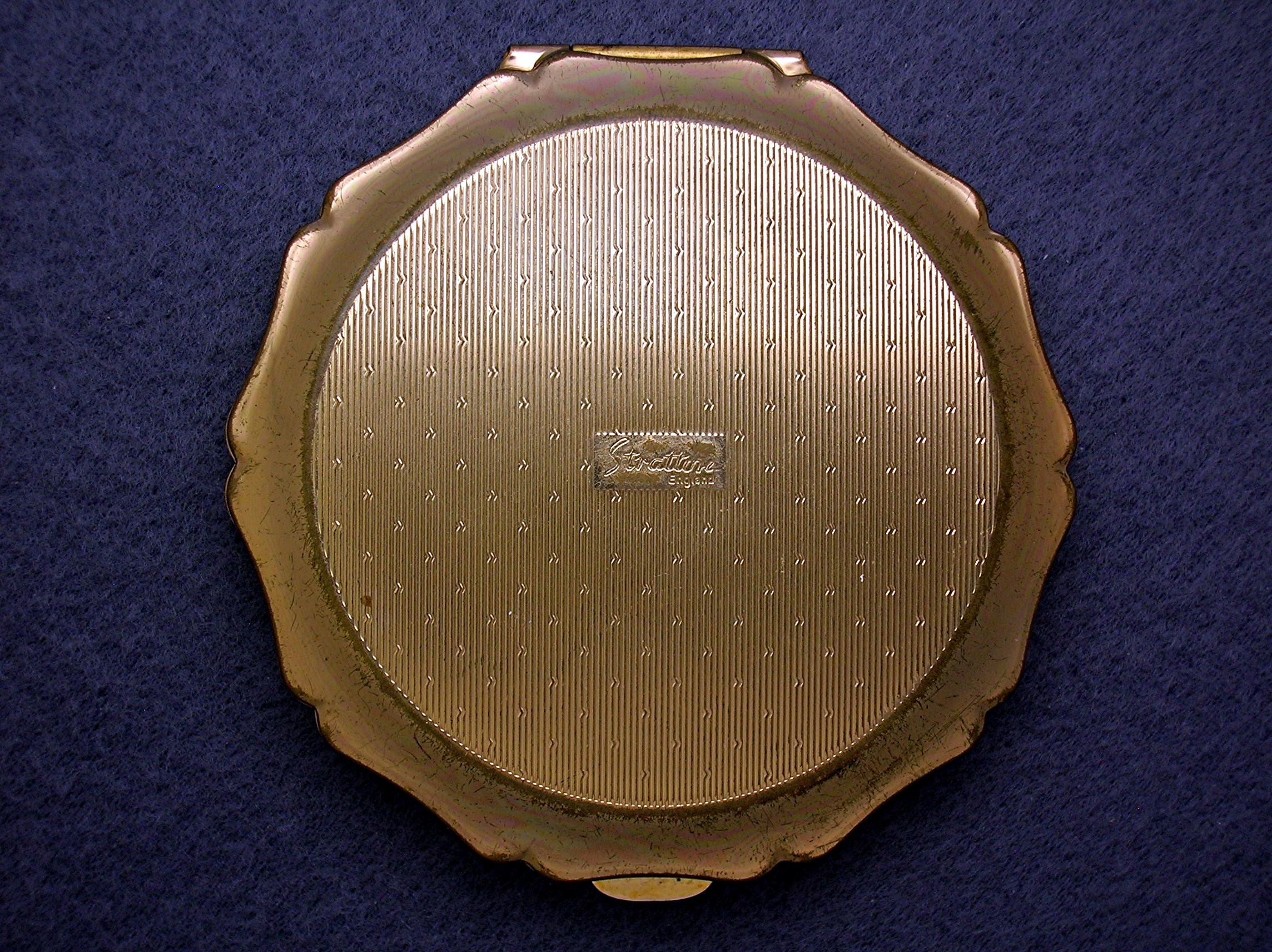Compact Stratton Birds Paradise England