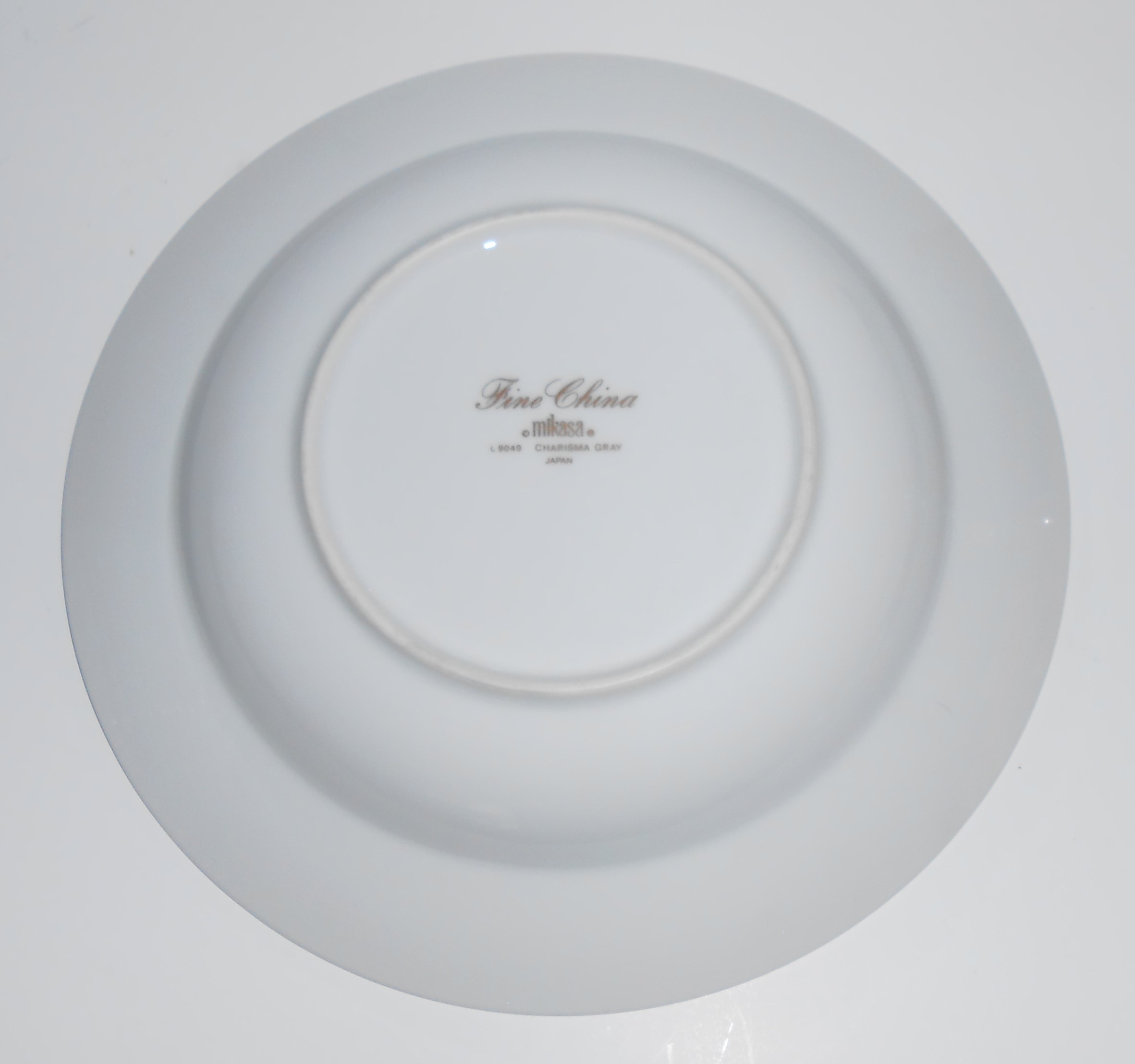 Mikasa Fine China Charisma Gray Rimmed Soup Bowl