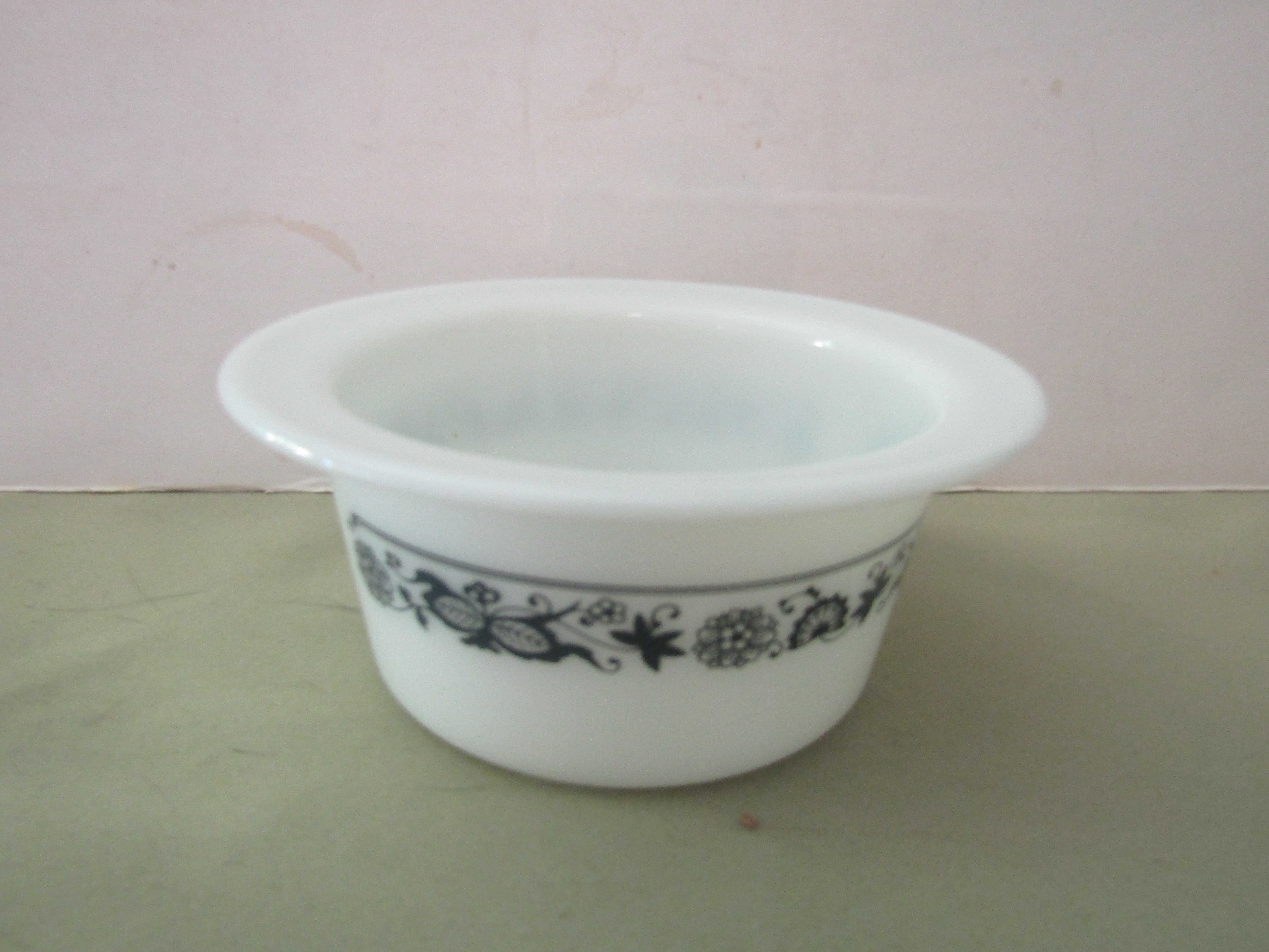 Vintage Pyrex Old Town Blue Round Butter Tub