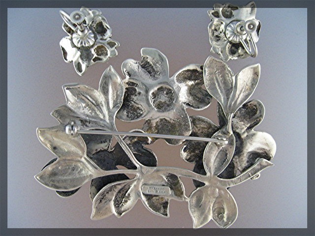 CINI Sterling Silver Dogweeod Brooch Screwback Earrings