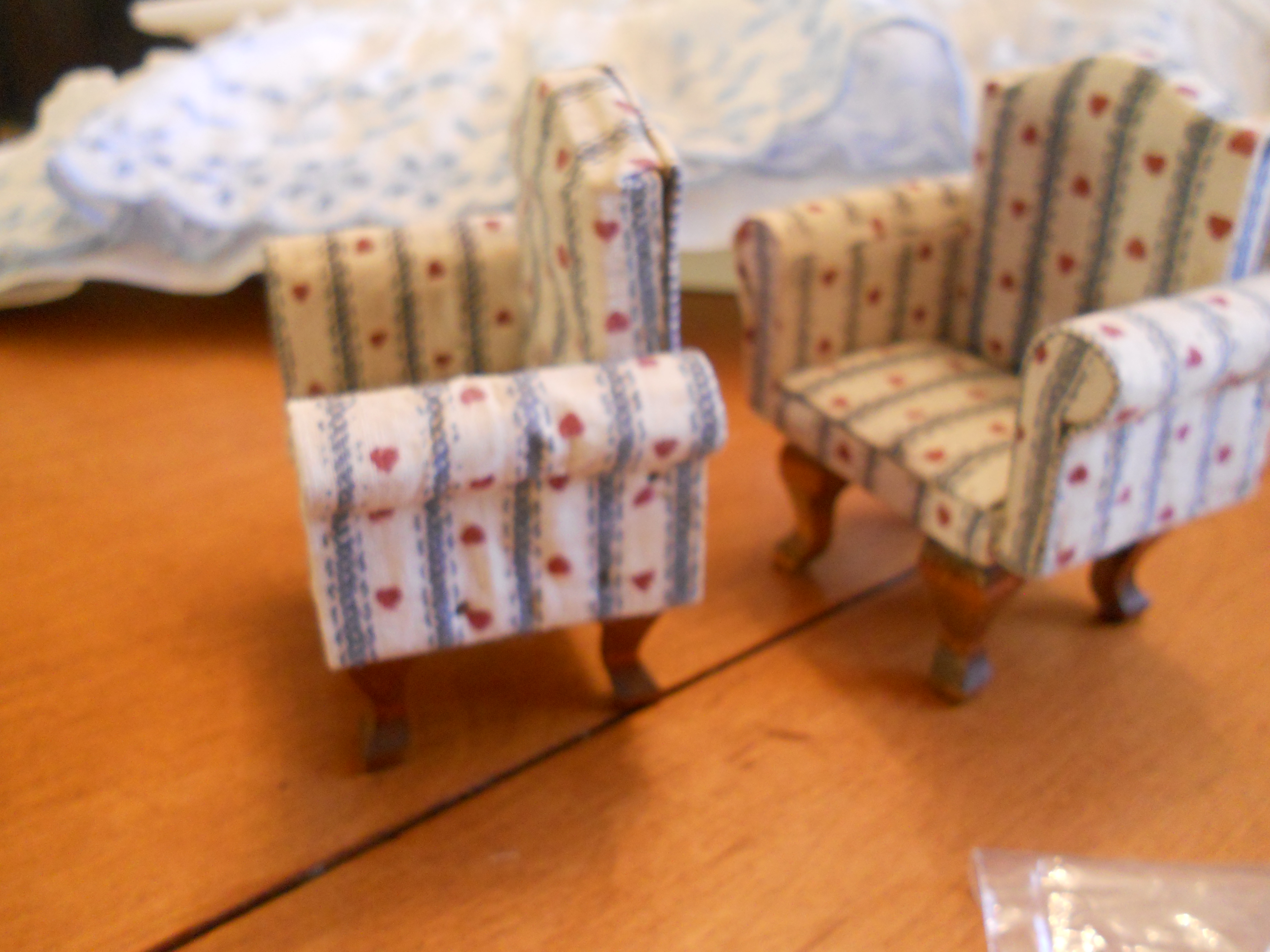 Dollhouse Miniature Chairs Living Room